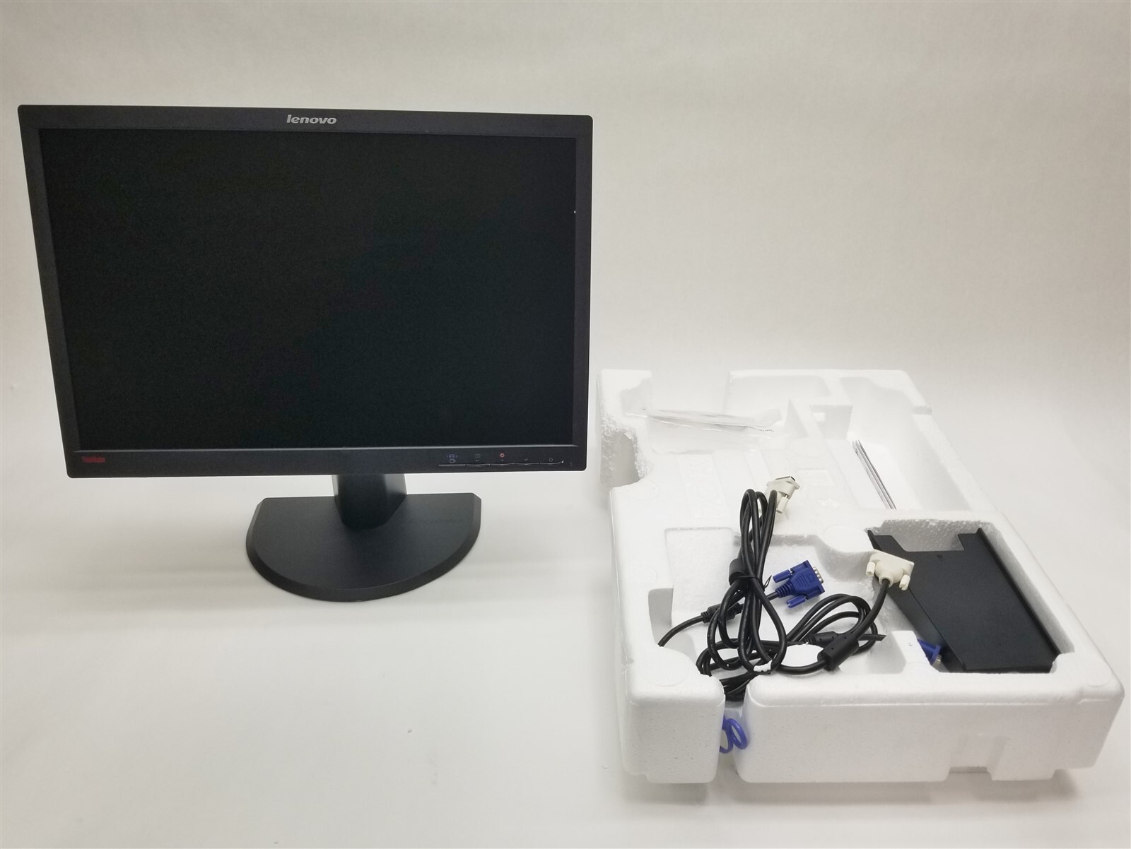 Lenovo Thinkvision LT2252pwA 22" Wide Screen Display DVI VGA DP 1680x1580 New