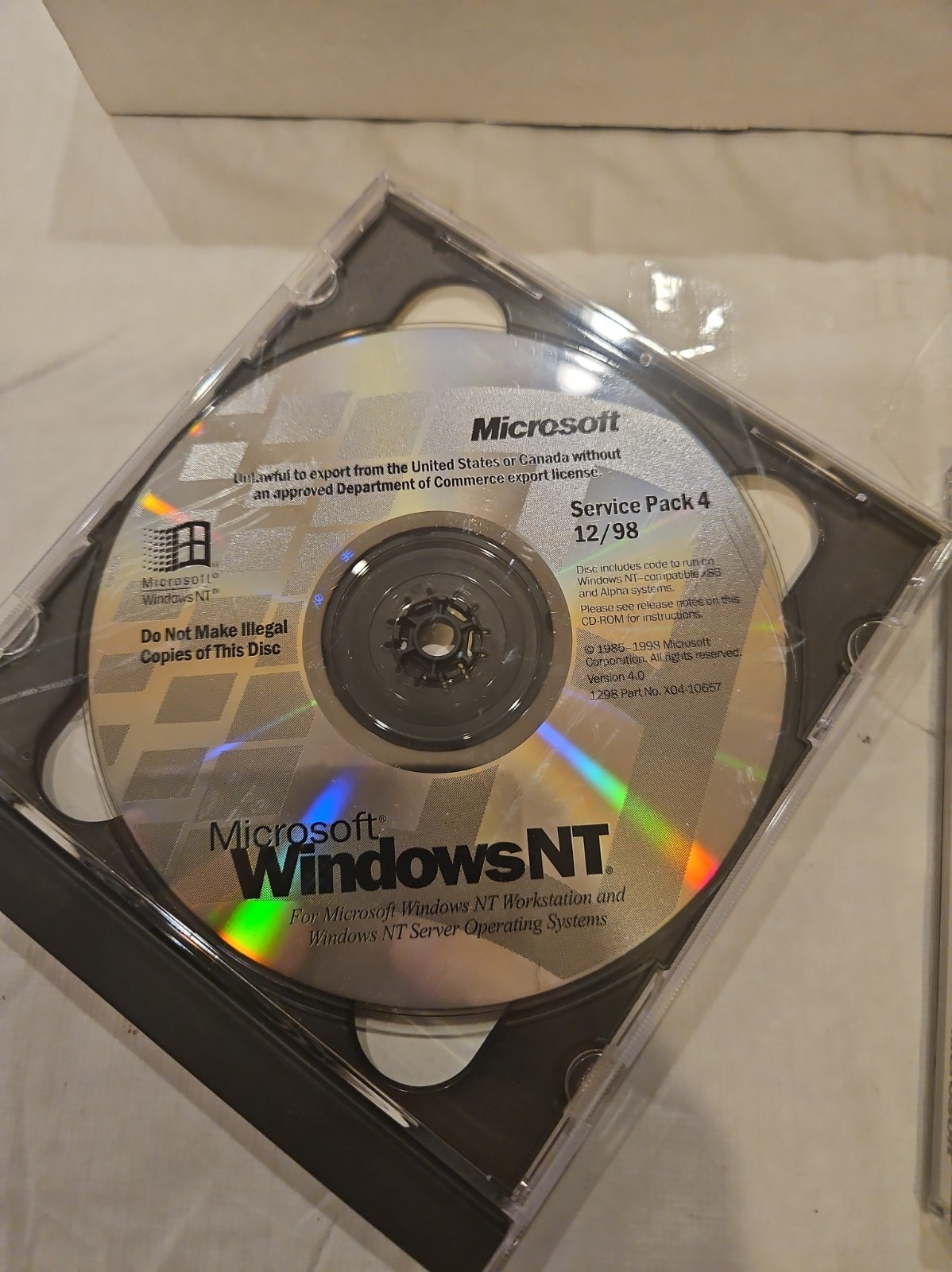  used Microsoft Windows NT Server 4.0 CDs, 3 floppies, manuals, service pack 4