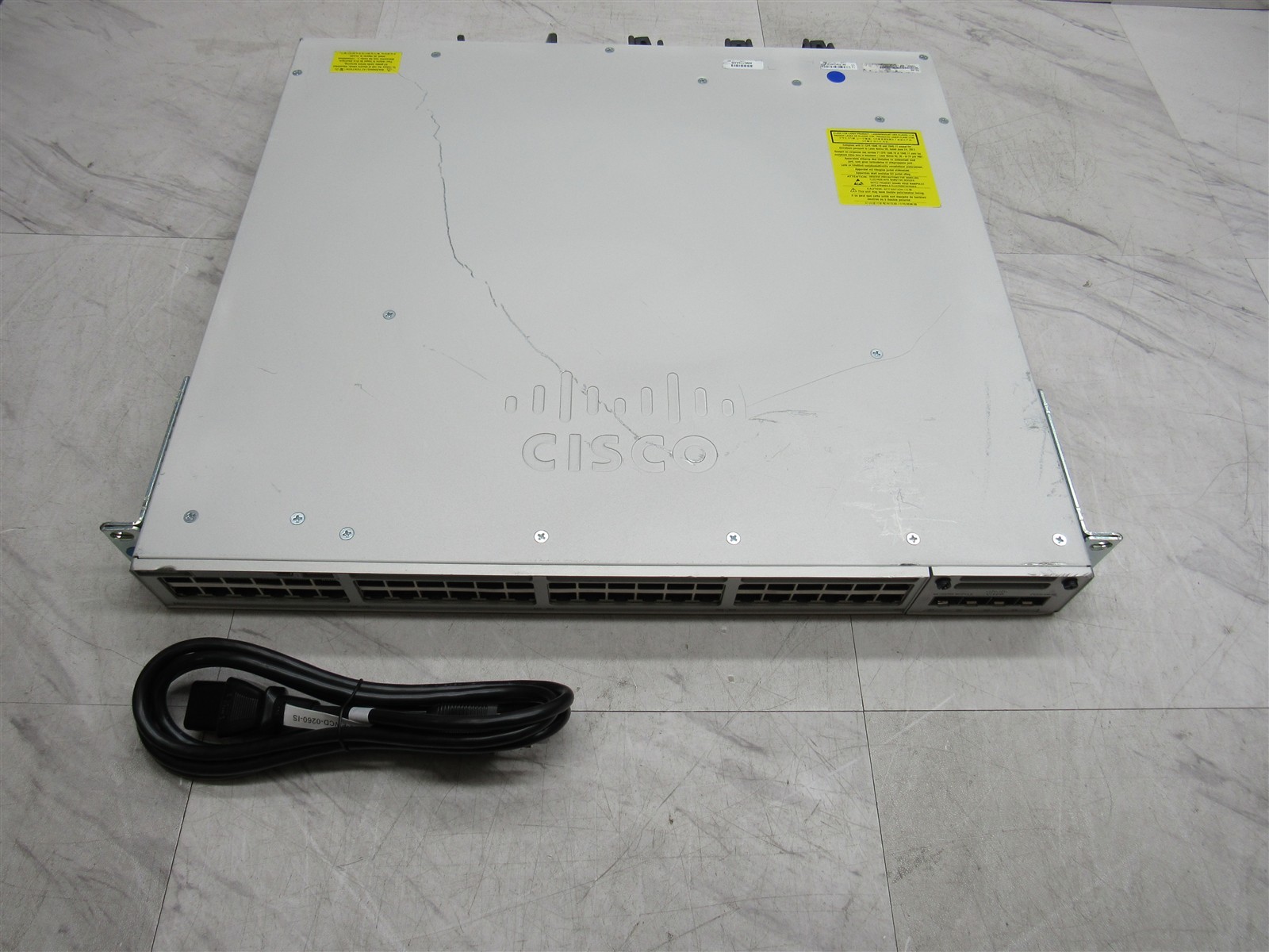 Cisco Catalyst C9300-48P-E w/ C9300-NM-4G 48-Port PoE+ Single PSU & Ear Kit