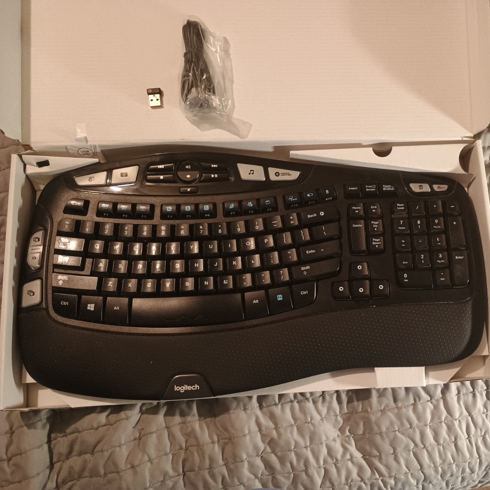 ***Logitech K350 Comfort Wave Wireless Keyboard with dongle - TESTED***
