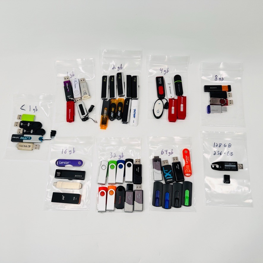 Lot of 54 USB Flash Drive Thumb Drive Memory Sticks Various Sizes & Brands