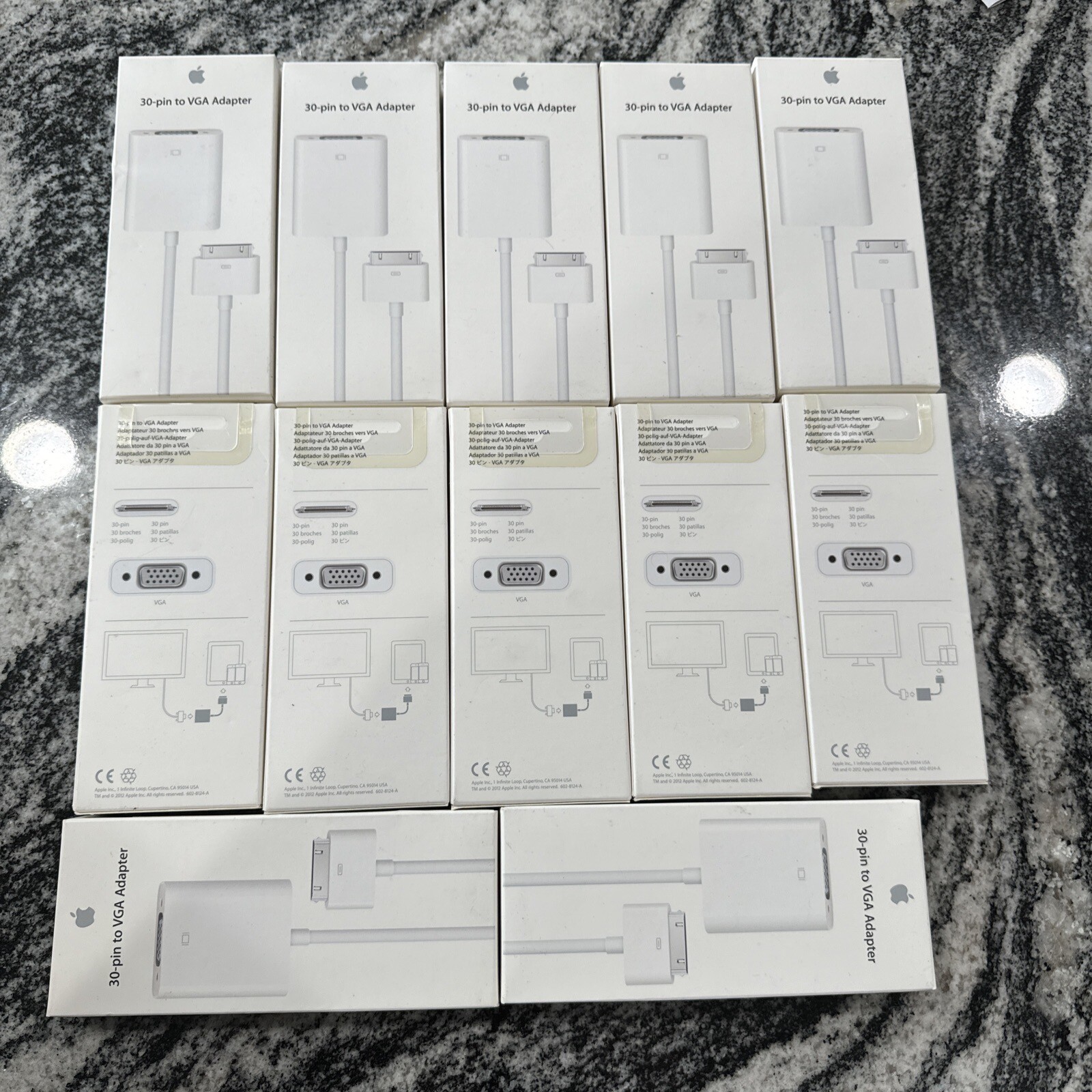 Apple A1368 30-Pin  VGA Adapter iPad 2/iPhone 4/iPod Touch MC552ZM/B Lot of 12