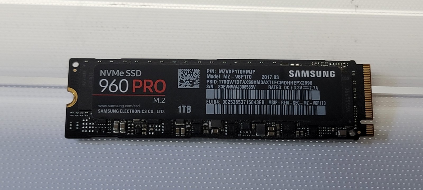 Samsung 960 PRO M.2 1TB NVMe Solid State Drive MZ-V6P1T0BW 95% SMART Health