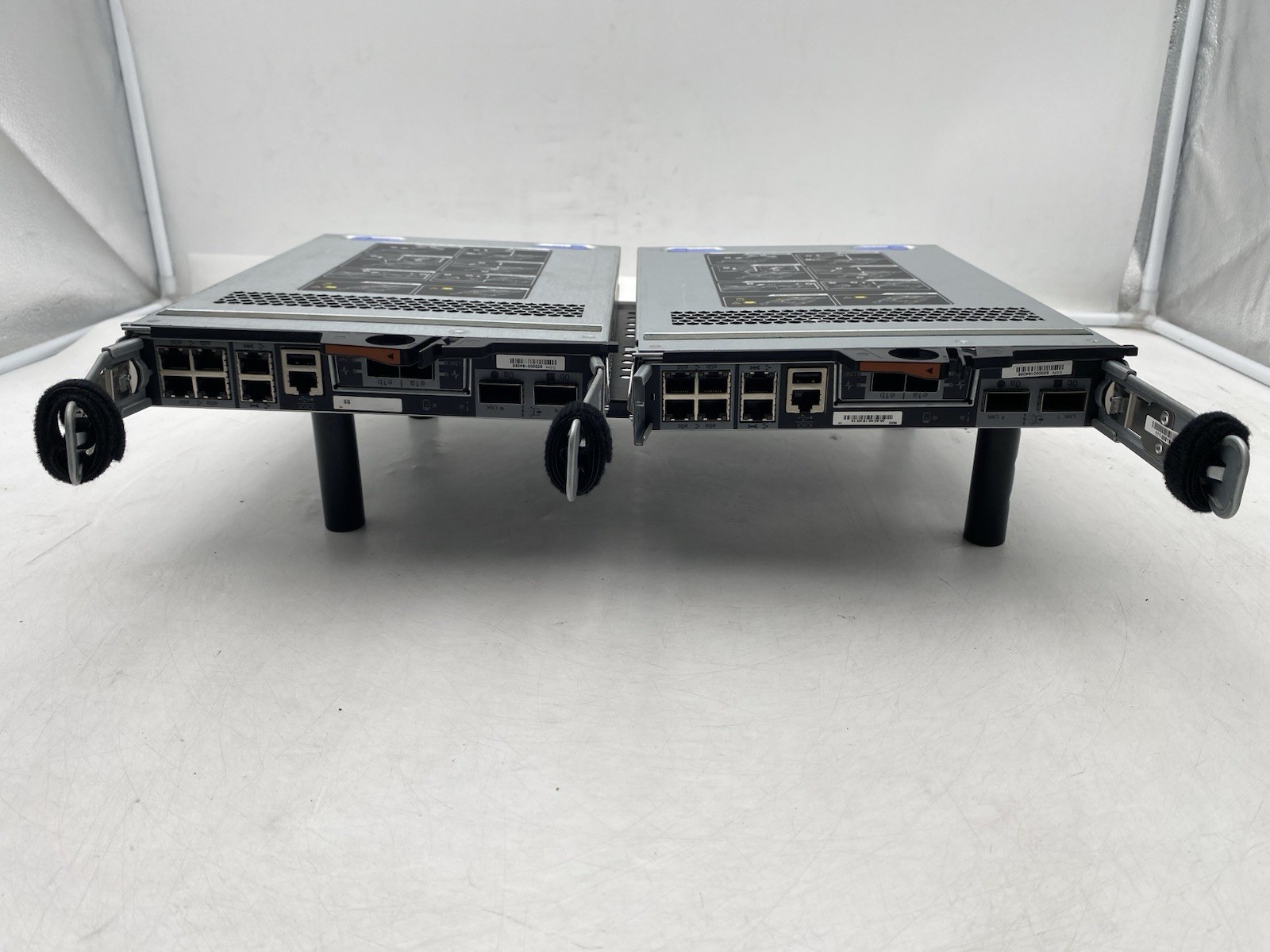 Lot of 2 NetApp 111-00846+B1 Disk Array Controller Module