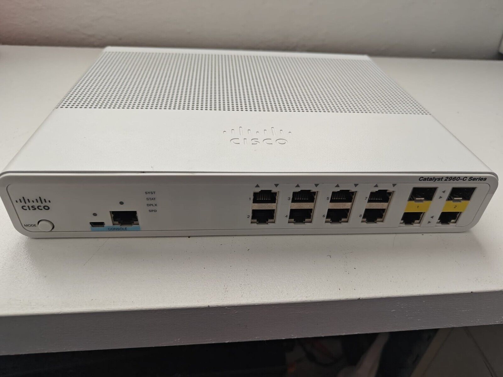 Cisco Catalyst 2960C Series 8-Port Network Switch WS-C2960C-8TC-L V03