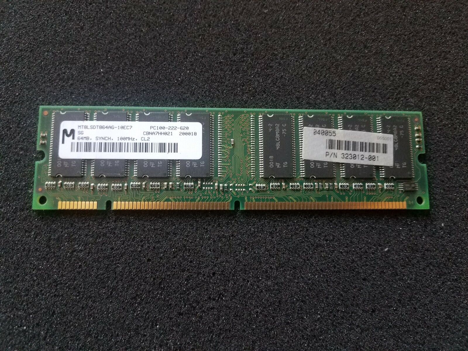 Micron  64MB - PC100 - 100MHz - SDRAM - 168 Pin (MT8LSDT864AG-10EC7)