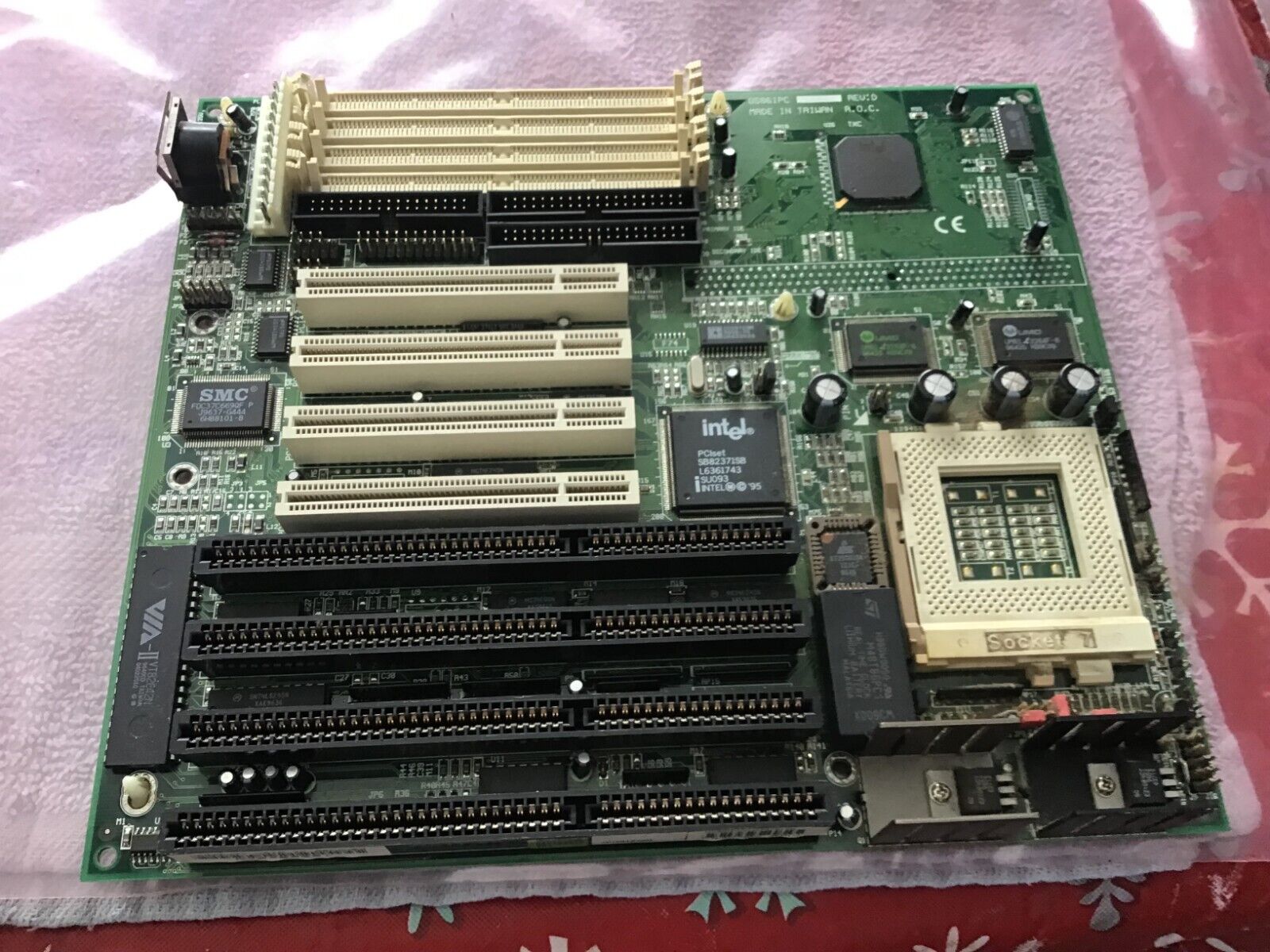 DFI G586IPC Socket 7 P/N:017764 Motherboard 4 ISA and 4 PCI Slots Vintage