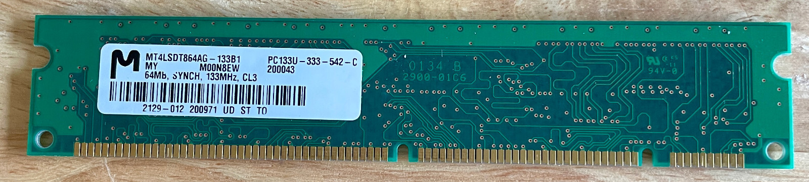 MICRON MT4LSDT864AG-133B1 DDR MEMORY / RAM 64MB SYNCH, 133MHz -- TESTED