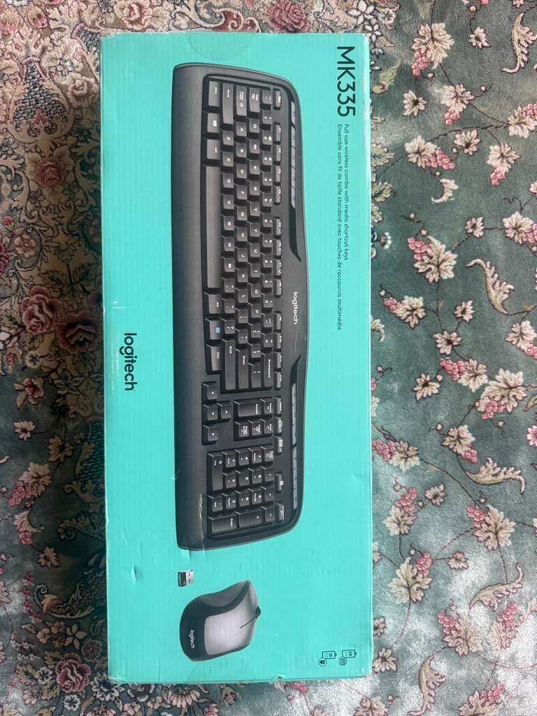 Logitech MK330  Wireless Keyboard and Mouse Combo