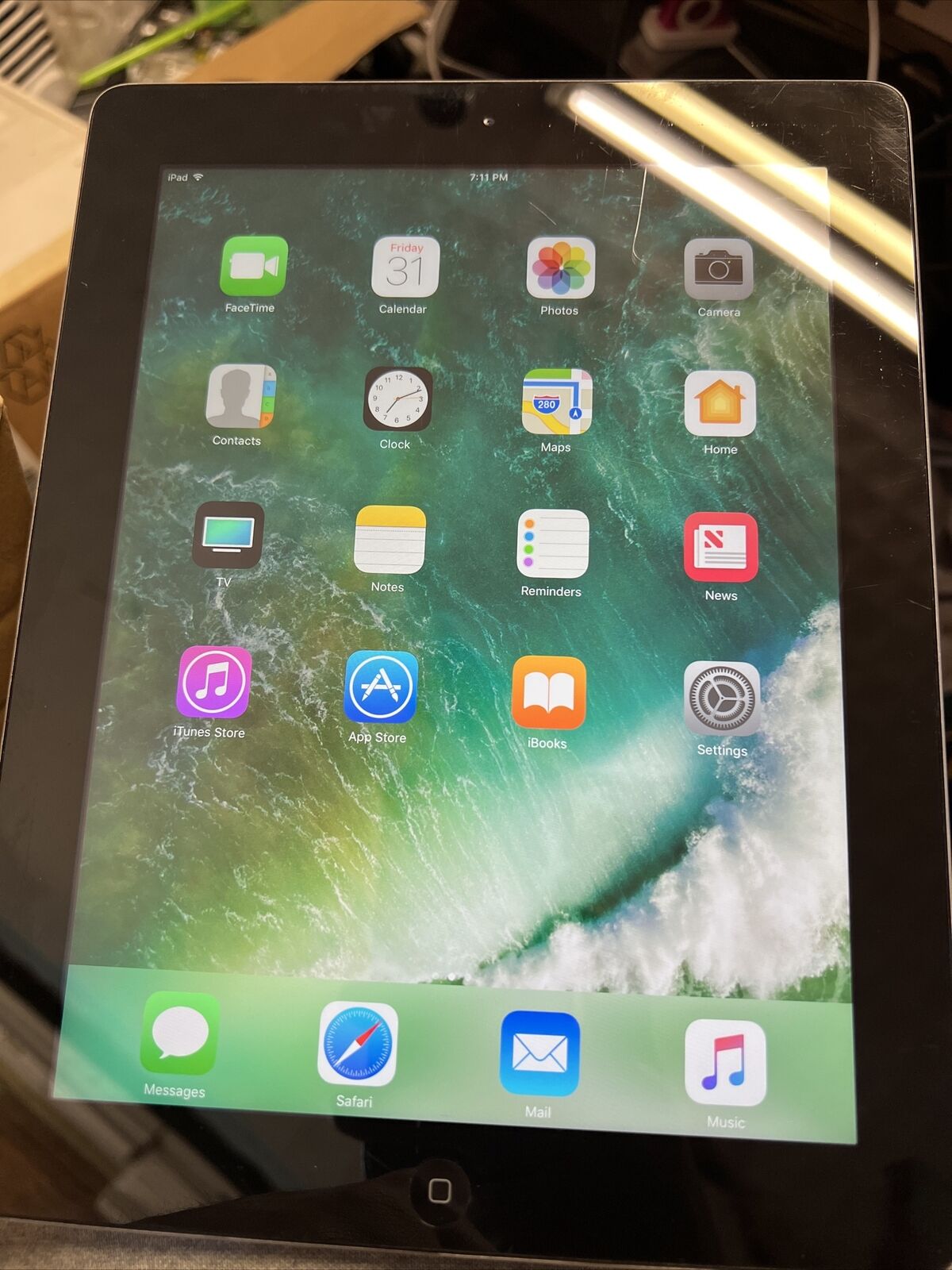 Apple iPad 4th Gen A1458 16GB 9.7\