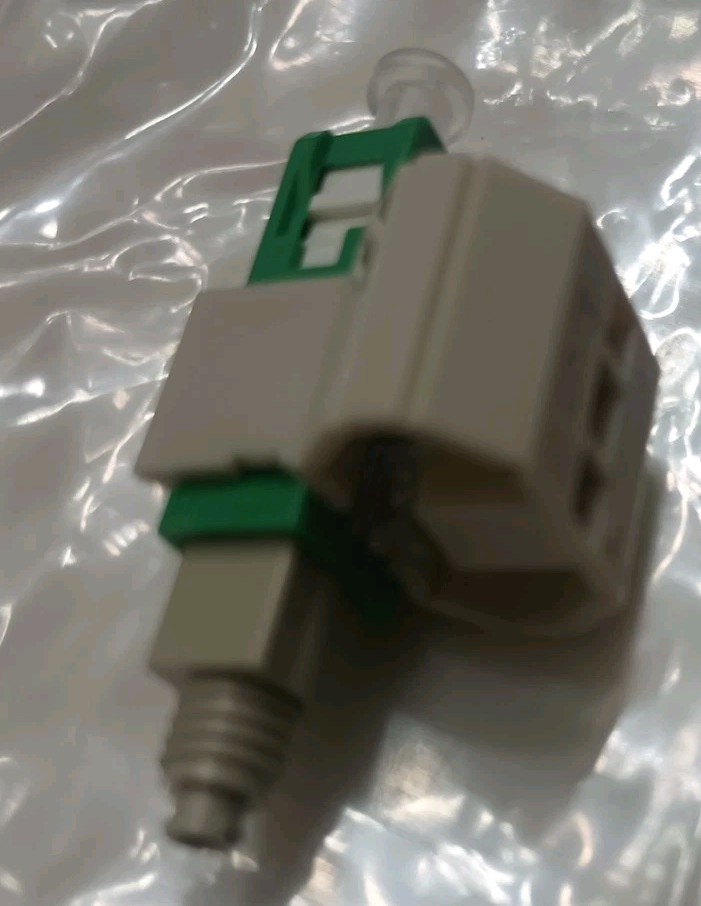 U21901 FASTSCSMAU SingleMode 09mm  025mm  100 to a bag G1N