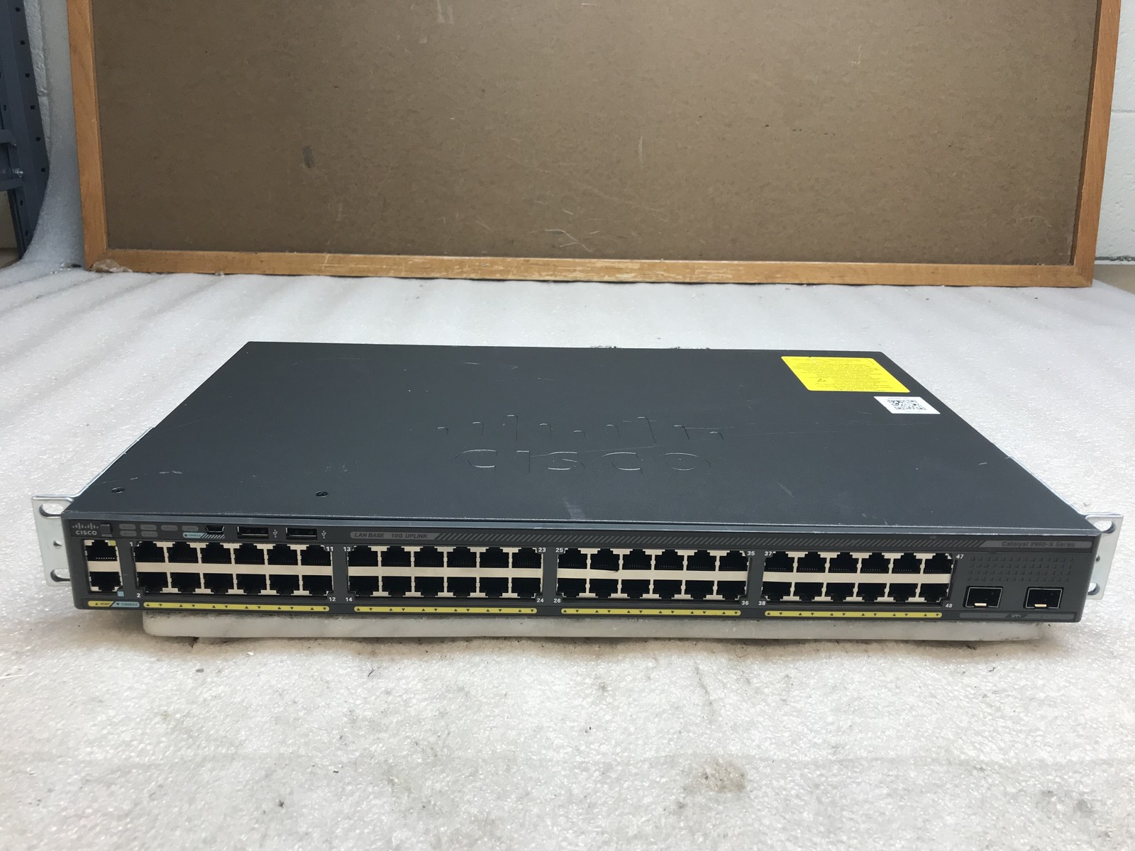 Cisco WS-C2960X-48TD-L V04 Catalyst 2960-X Series 48-Port Gigabit Network Switch