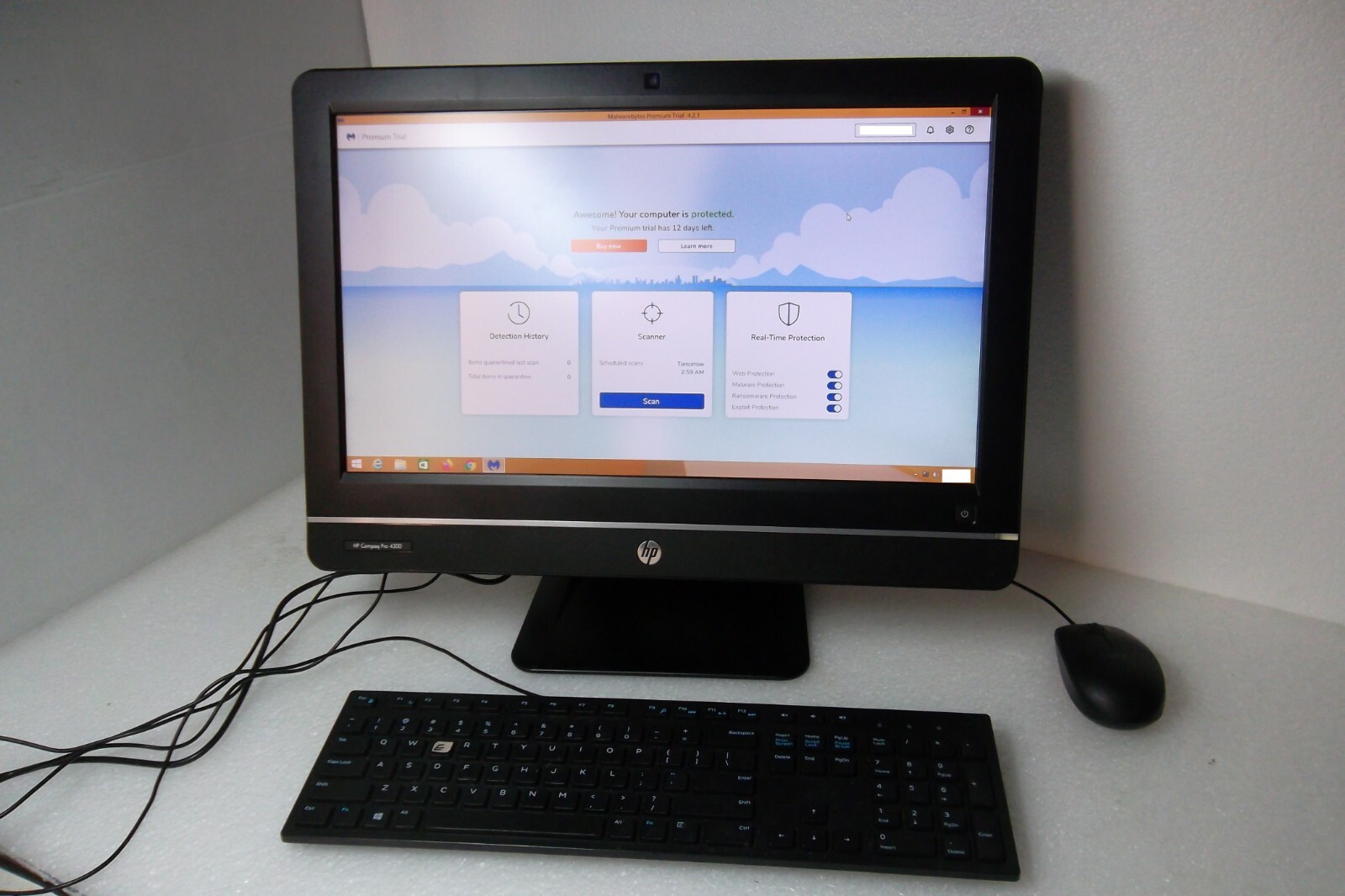 HP Compaq Pro 4300 All-in-One Intel Core i3 3.30GHz 8GB Webcam DVD WiFi D3K2OUT