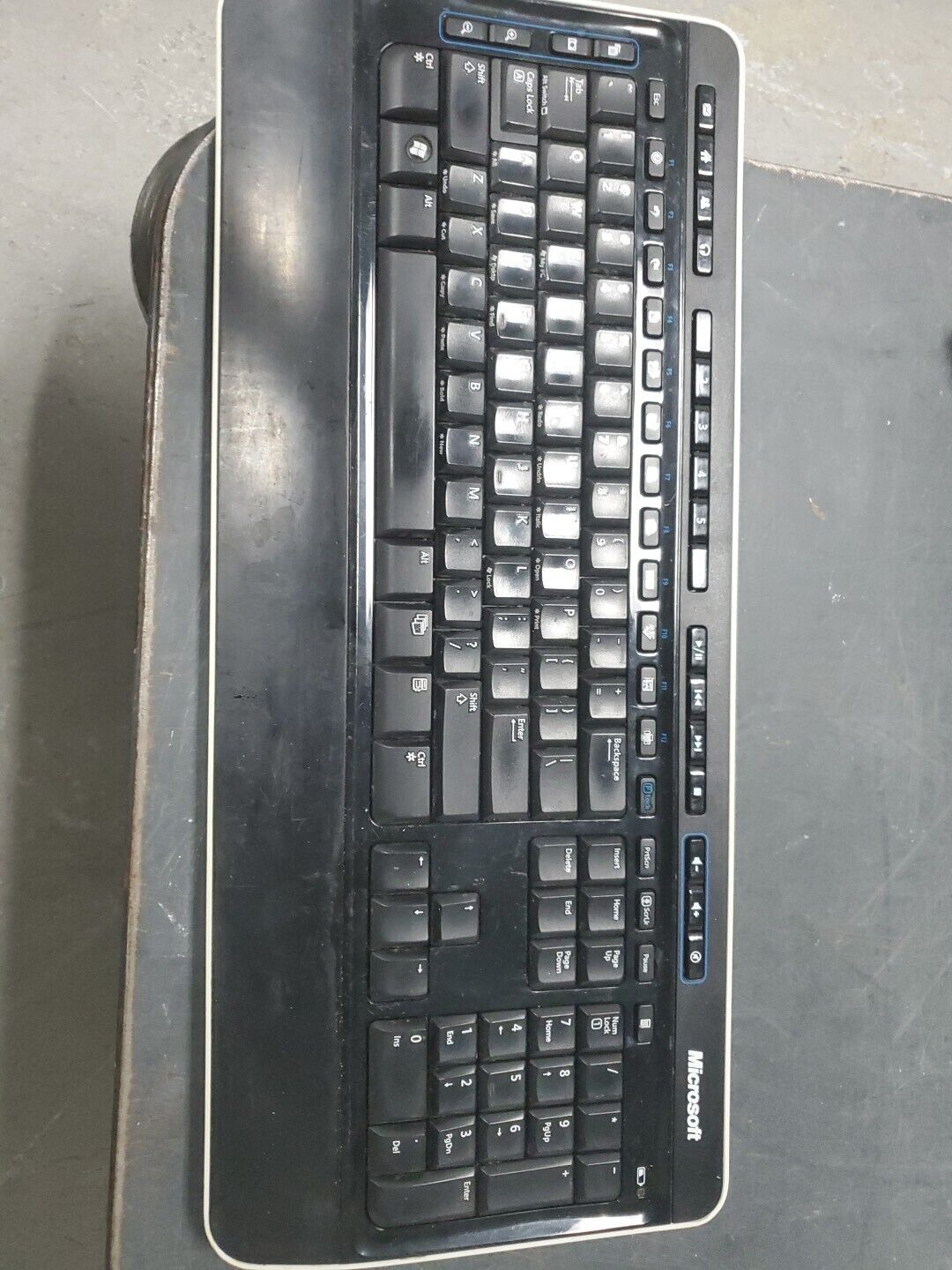 Vintage Microsoft Wireless Keyboard 3000 V2.0 With USB Receiver 
