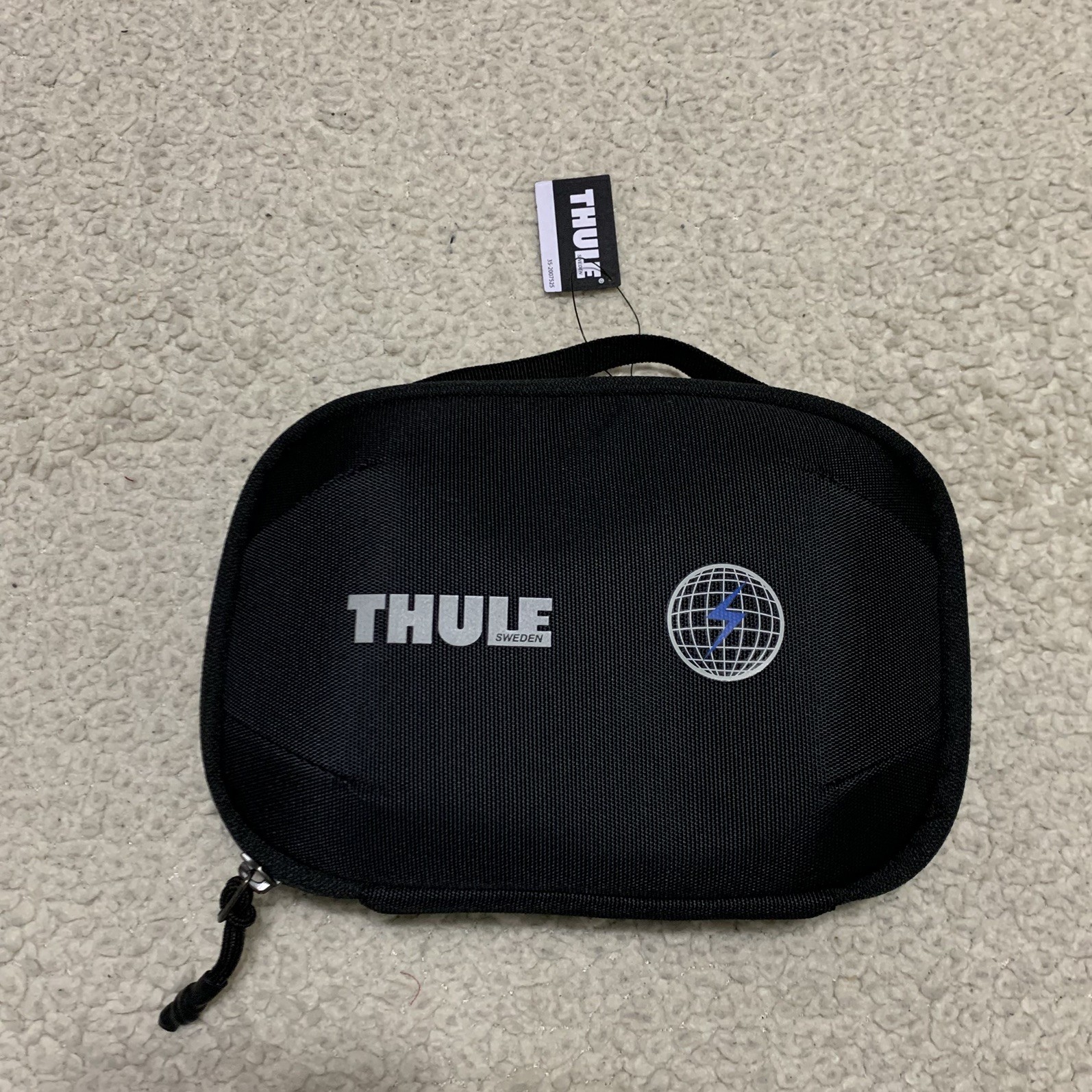 Thule Subterra PowerShuttle Black for 6" Laptop Cord Pass-Through 3204138