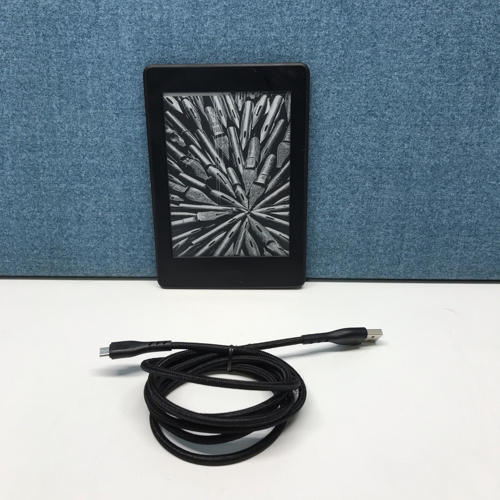 (AS IS Lines in Screen)  Amazon Kindle Paperwhite 5th Gen EY21 2Gb Black Tablet