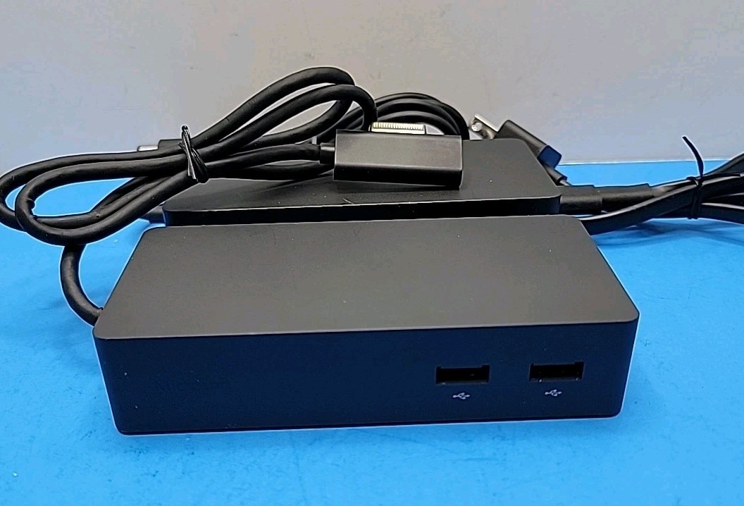 Microsoft Docking Station - Tablet, Surface Pro 3, Surface Pro 4 Surface Book.
