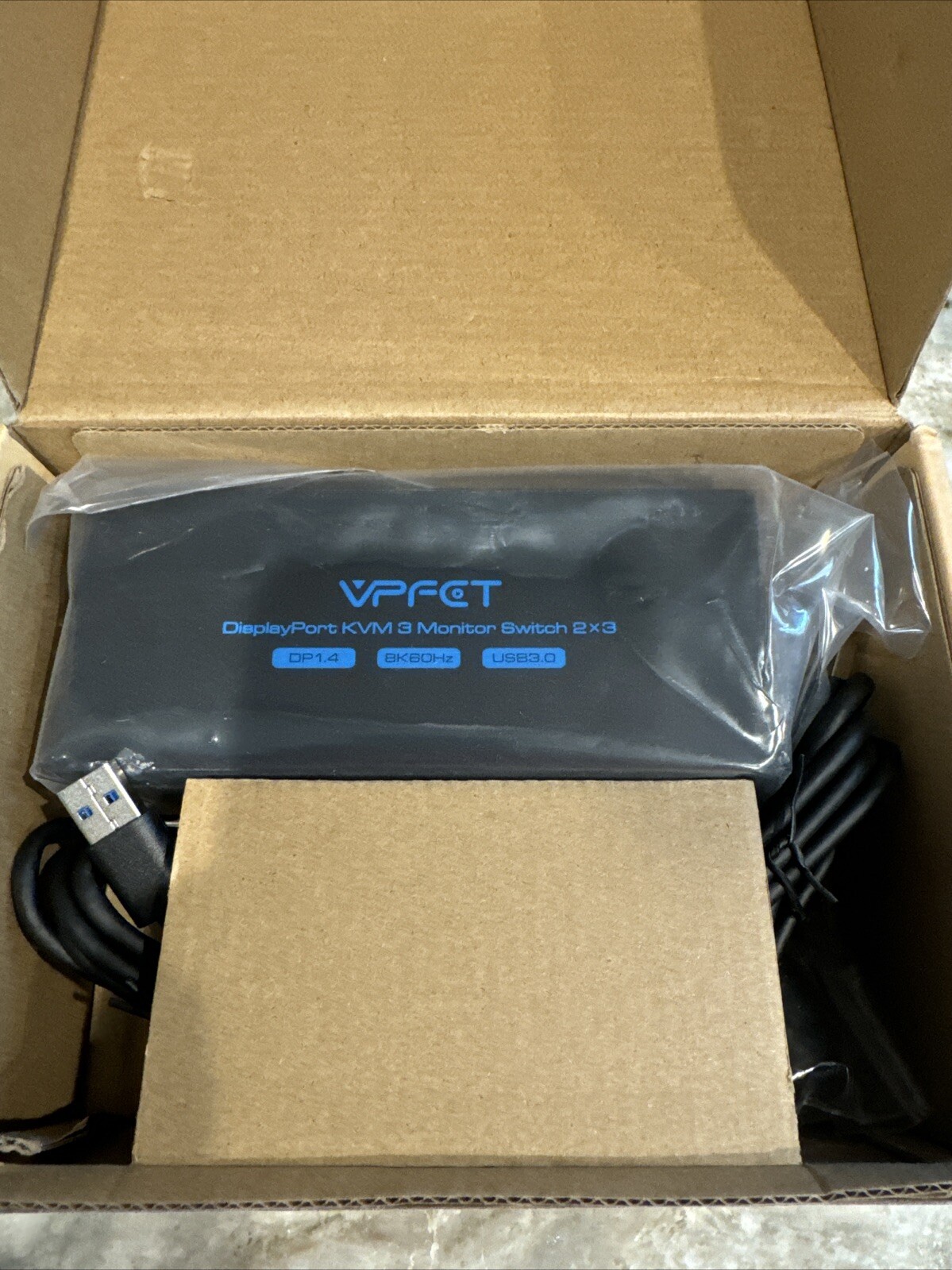 8K@60Hz HDMI Displayport KVM Switch USB 3.0 3 Monitors 2 Computers 4K@120Hz