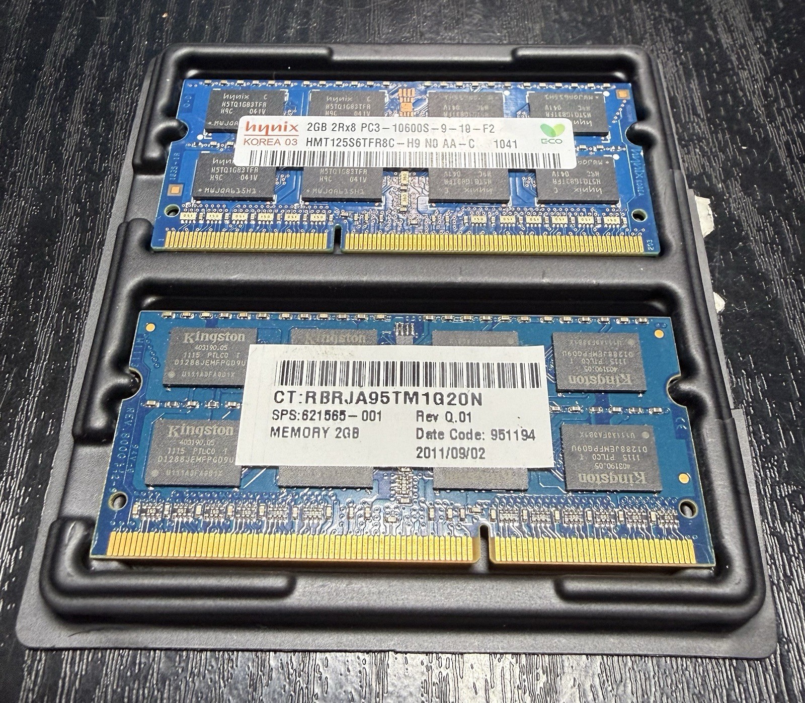 HYNIX DDR3 LAPTOP MEMORY  2GB(2x1GB) 2Rx16 PC3-8500S HMT112S6BFR6C RAM