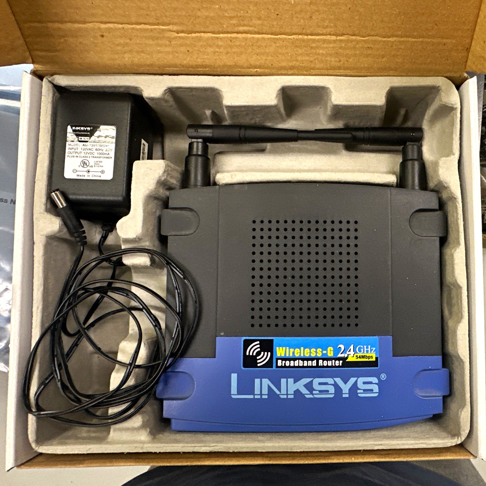 Linksys EtherFast BEFSR41 v2 Wired Cable/DSL Router 10/100 4-Port Switch