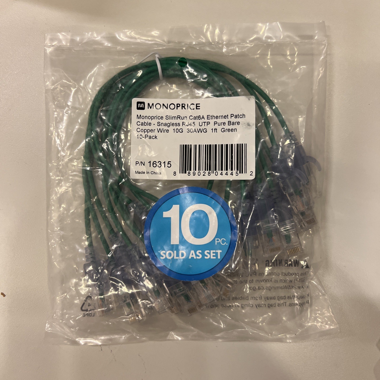 Monoprice Cat6A Ethernet Patch Cable- 1 feet- Green | Snagless RJ45 550Mhz UTP