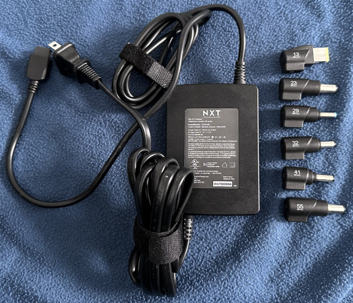 NXT TECHNOLOGIES 90W Universal Laptop Charger 19V 4.74A NX55108 DRAC90S