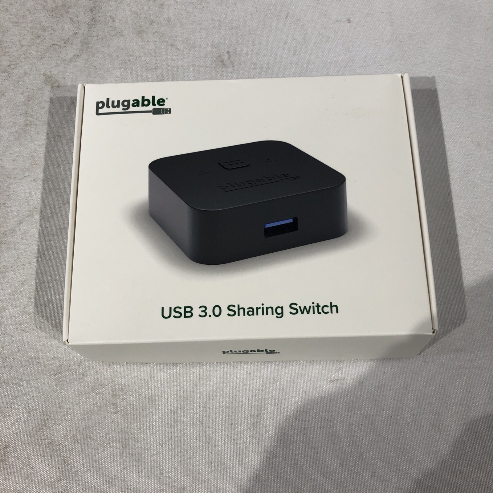 Plugable USB 3.0 Sharing Switch USB3-SWITCH2- Open Box