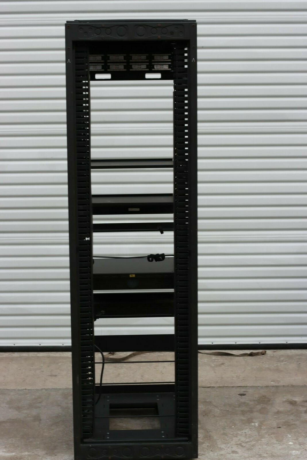 Middle Atlantic  MRK-4031 MRK SERIES RACK, 40 RU, 31"D Equipment