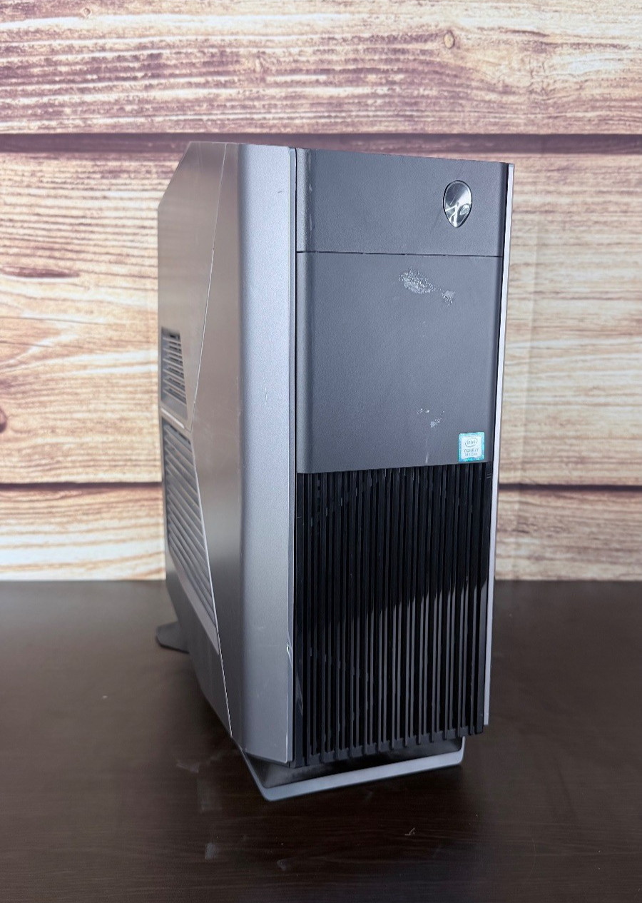 Dell Alienware Aurora R7 (16GB, 120GB SSD + 1TB HDD, i7-8700K, GTX 1070, W10)