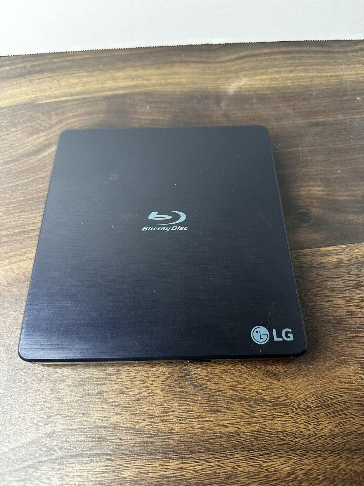 LG Ultra Slim Portable Blu-ray/DVD Disc Writer BP50NB40 BD USB 2.0