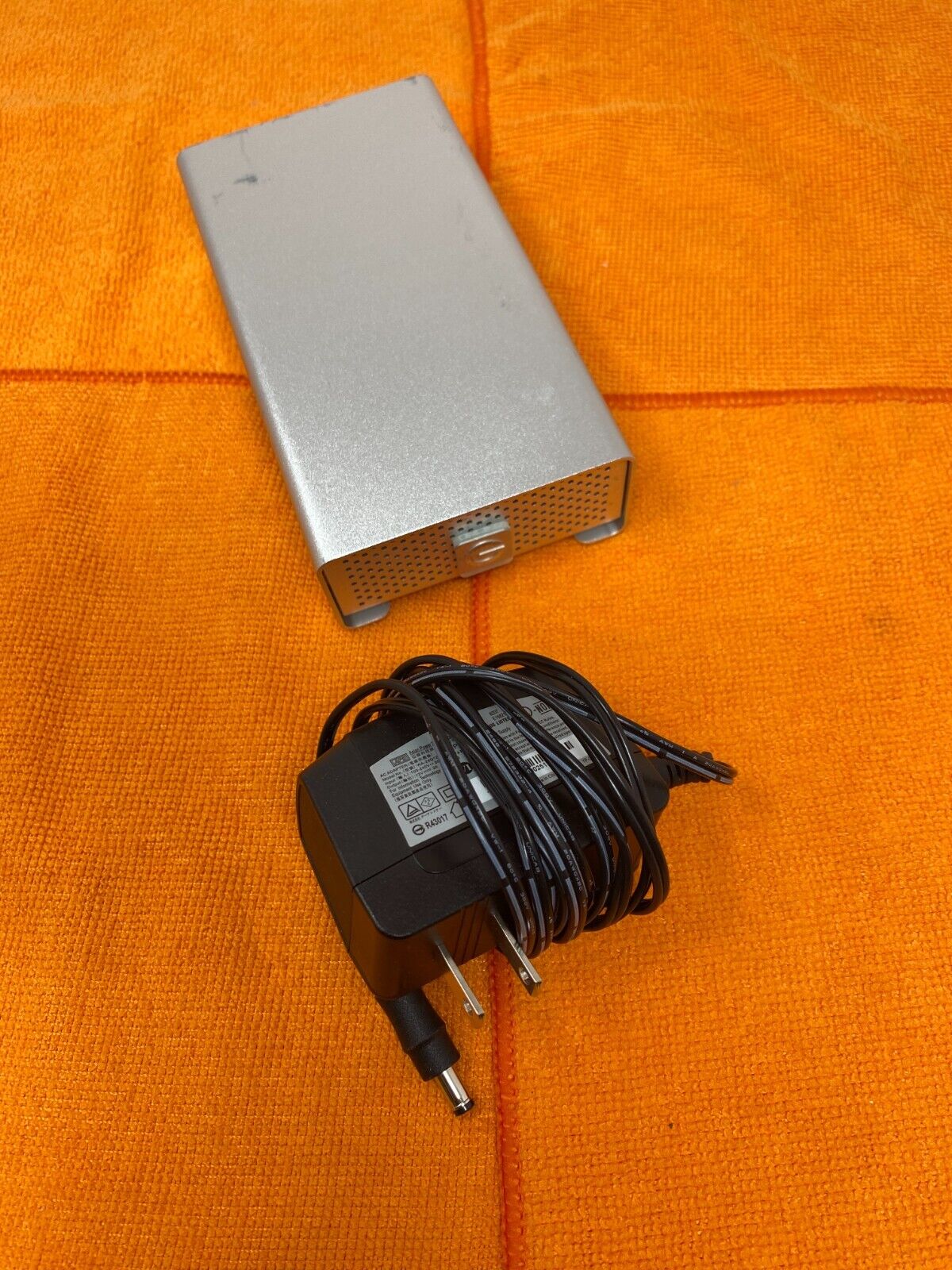 G-TECHNOLOGY G-RAID MINI 1TB 7200RPM eSATA FIREWIRE USB2 HARD DRIVE USE 18 DAYS