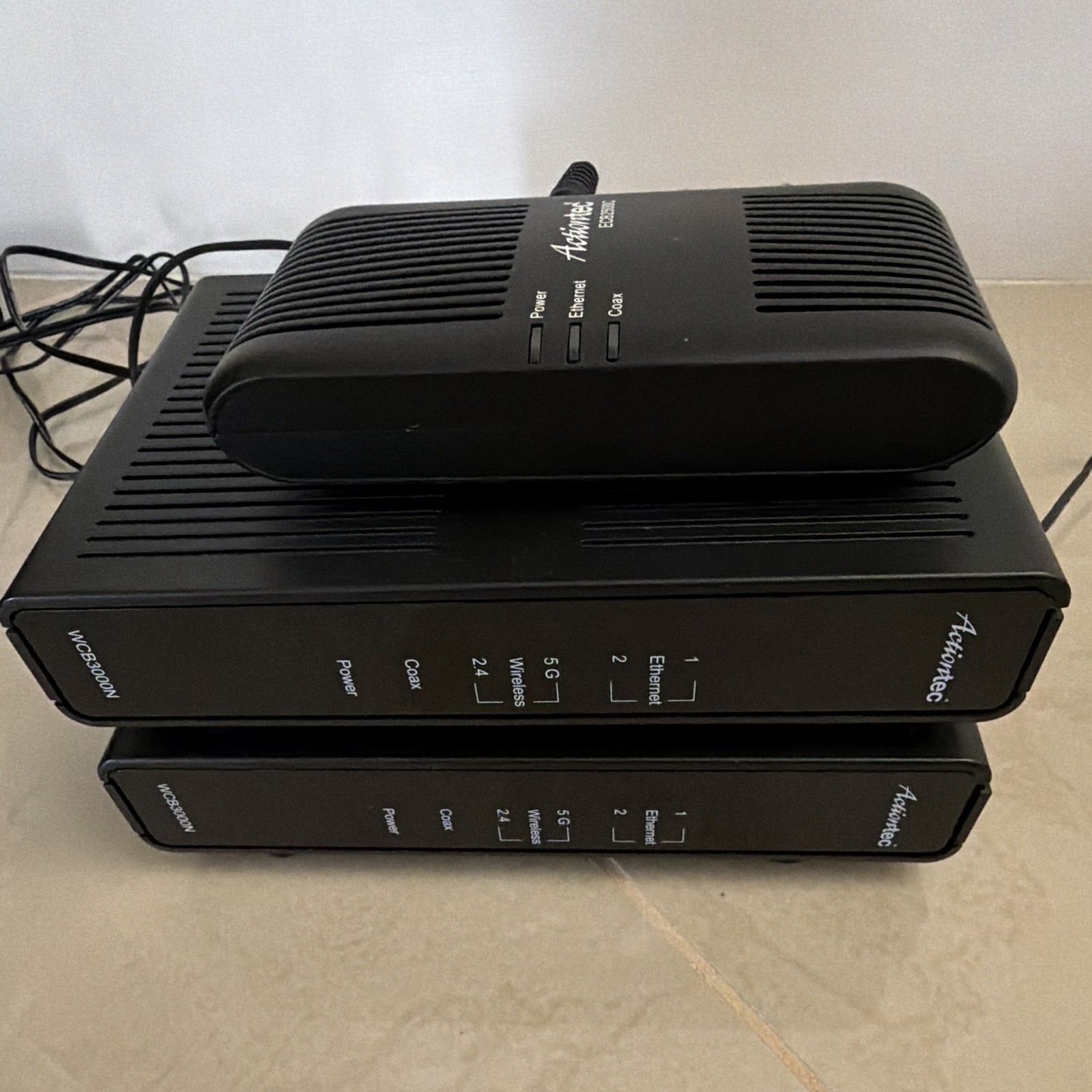 Actiontec Whole Home Internet Router/WIFI MOCA ECB2500C x 2 and ECB2500C