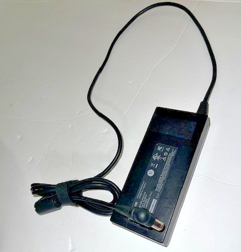 Targus REG# APA30 NO: APA31US Item No: 51 no power source charger ✅