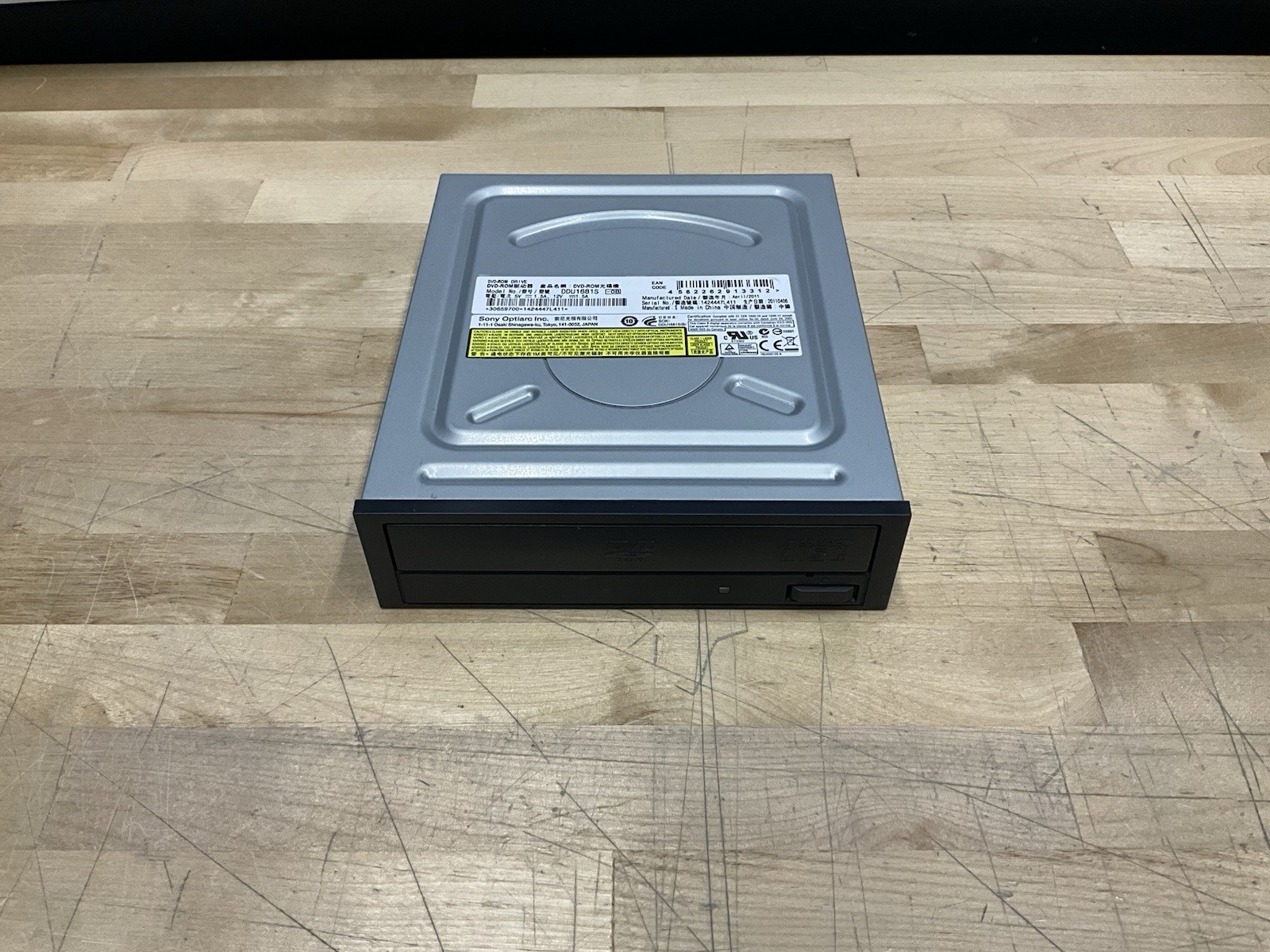 Sony DDU1681S Optiarc 18x 198KB Cache SATA 5.25" Internal Desktop DVD-ROM Drive