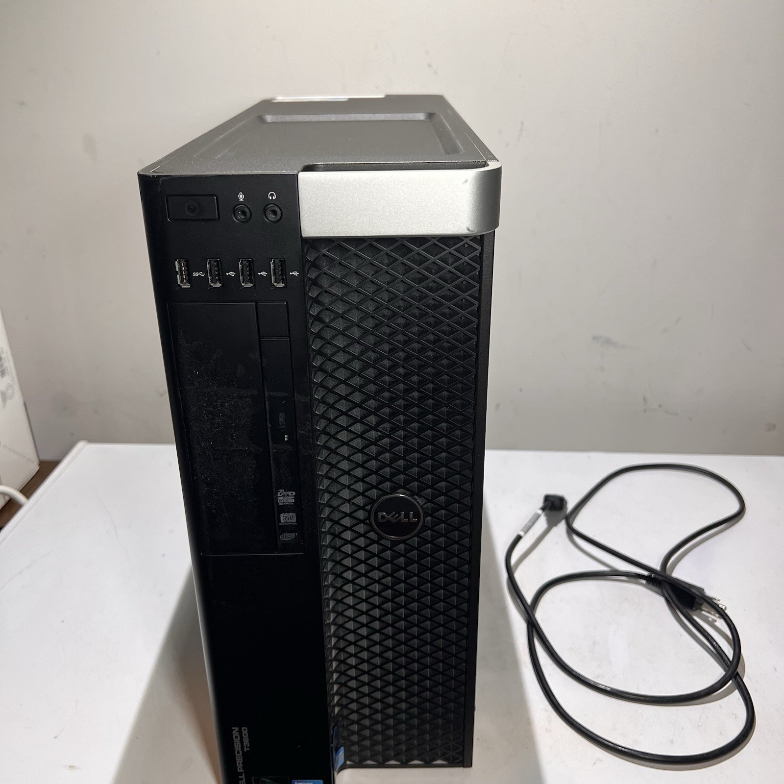 Dell Precision T3600 | Xeon E5-1607 3.0GHz Windows 10. Its Reset Ready For Use.