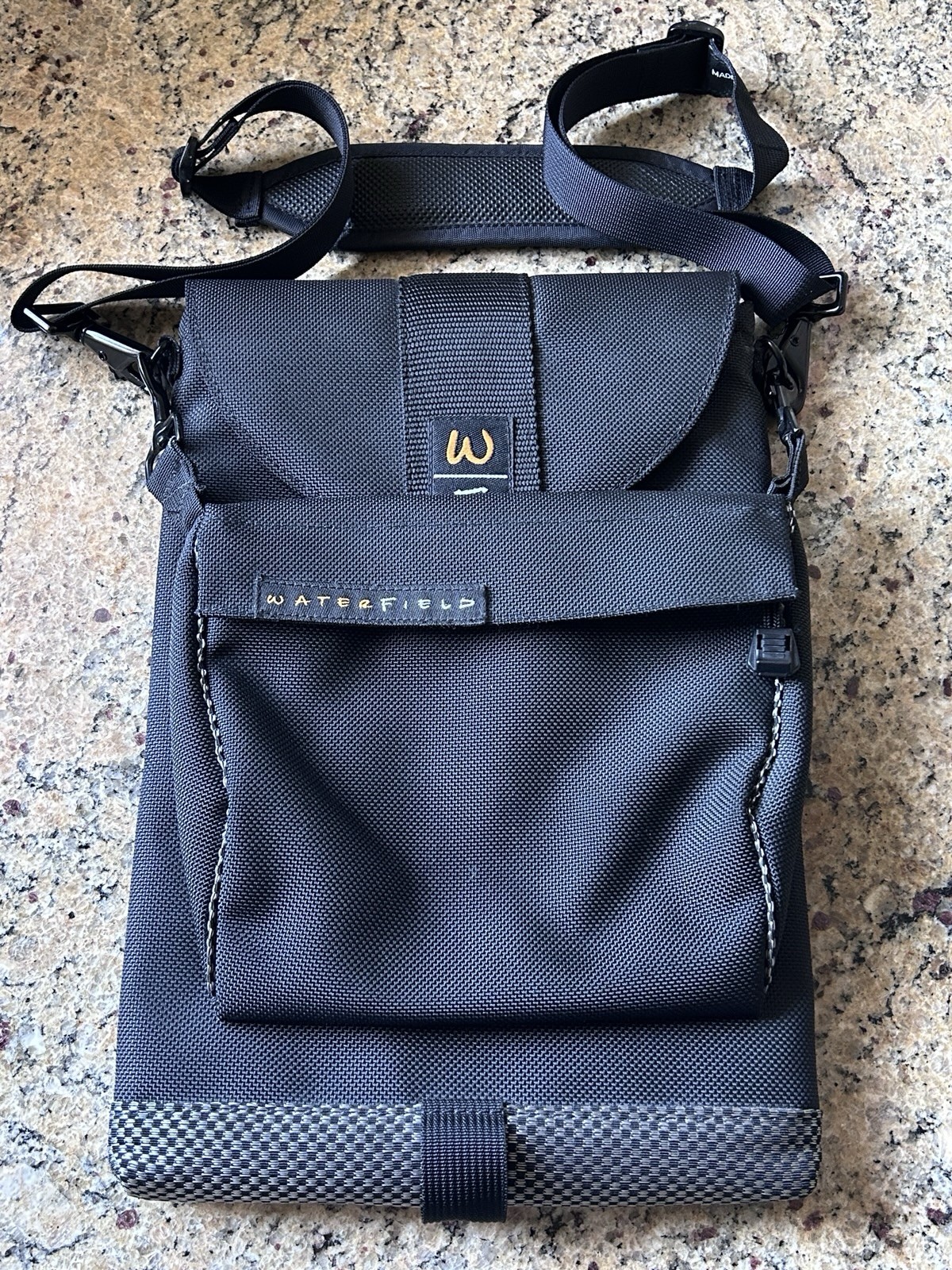 WaterField SF Bags Black Ballistic Nylon 10" Tablet Case Sleeve W/ Accessory Bag