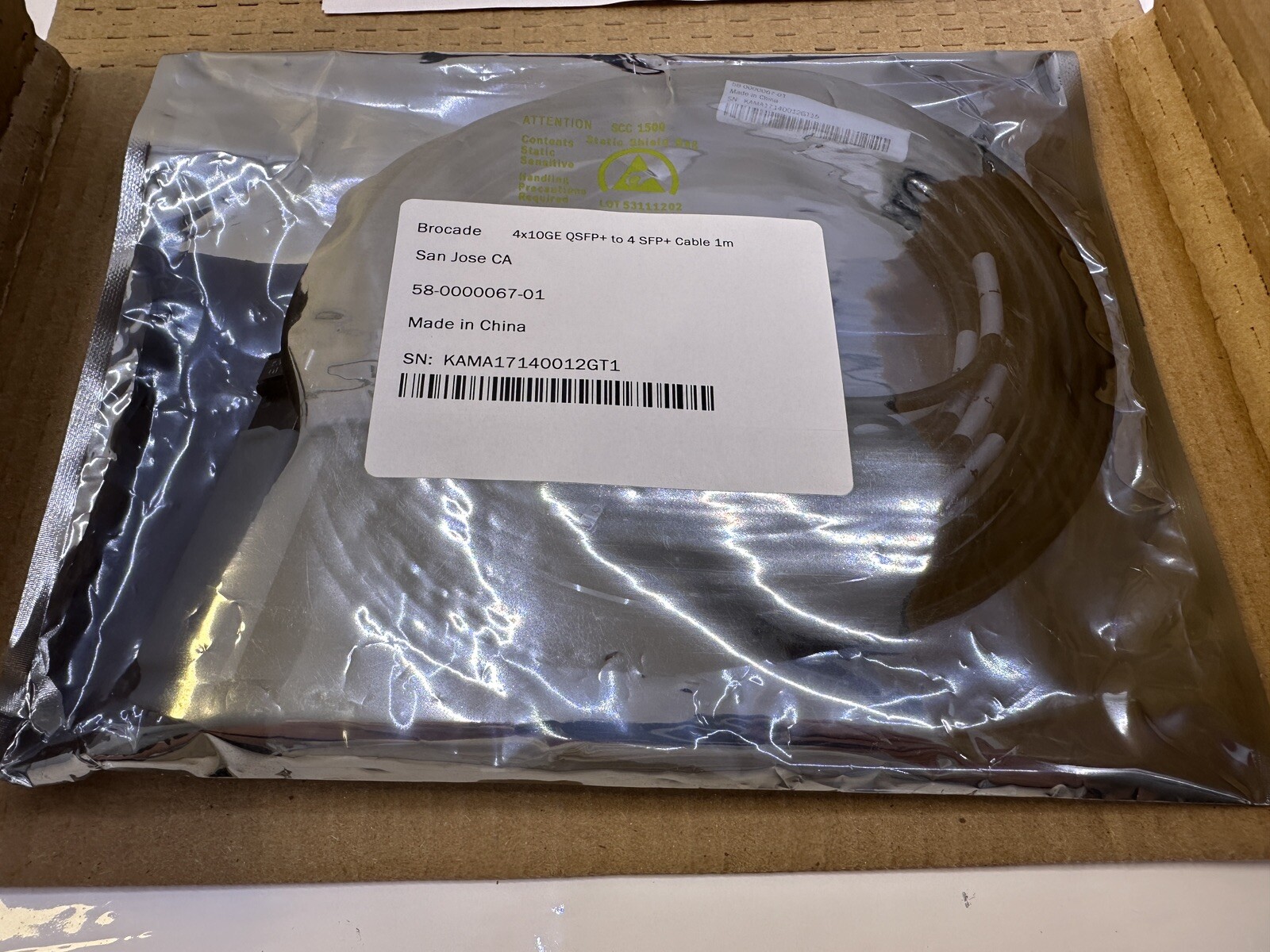 Brocade E40G-QSFP-4SFP - P- 0101