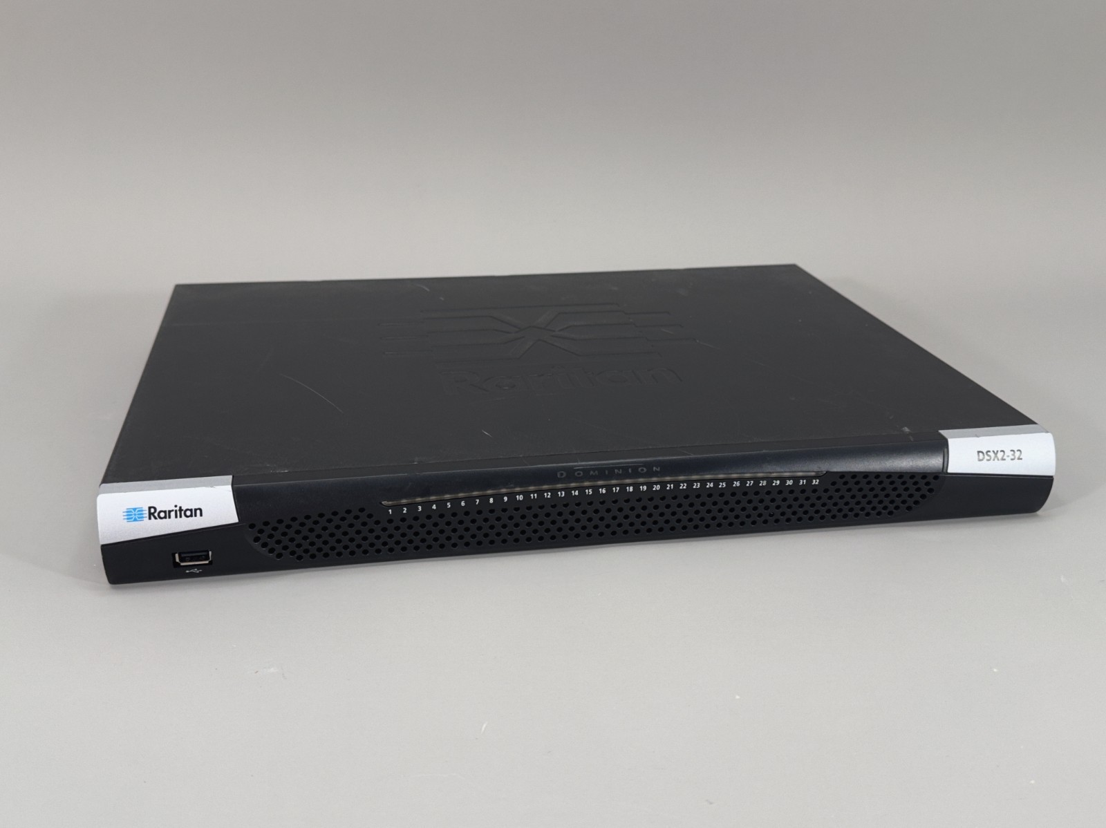 Raritan DSX2-32  Dominion SX II 32-Port RJ45 Serial Console Server Layer 2 1RU