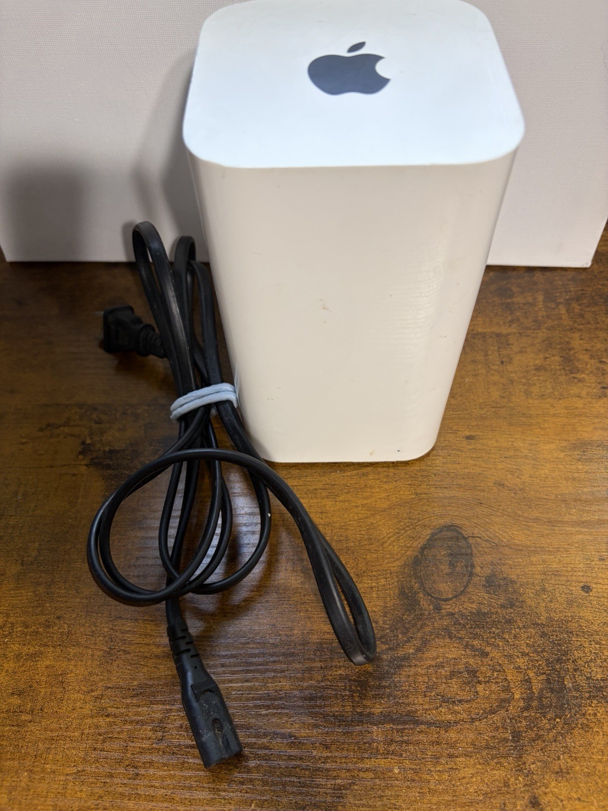Apple A1470 Airport Extreme Time Capsule 2TB - Non OEM Power Cord Powers On