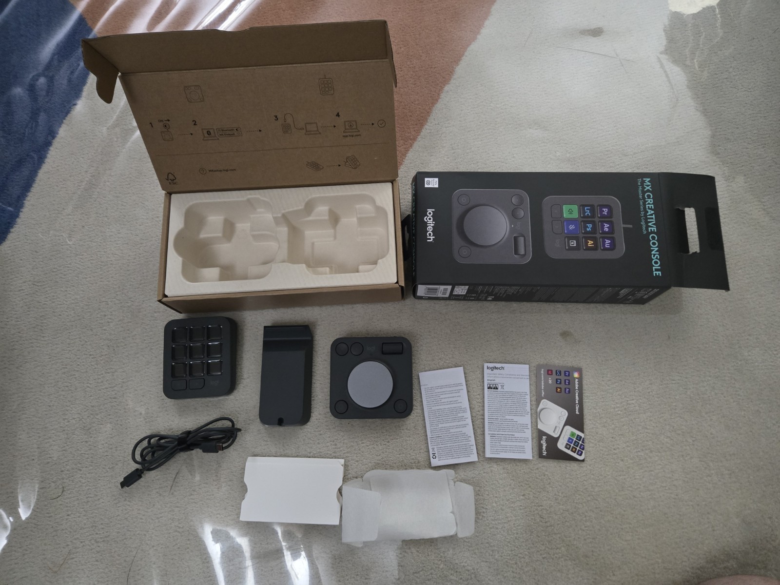 Logitech MX Creative Console Dialpad LCD Keypad Video Editing Adobe CC New