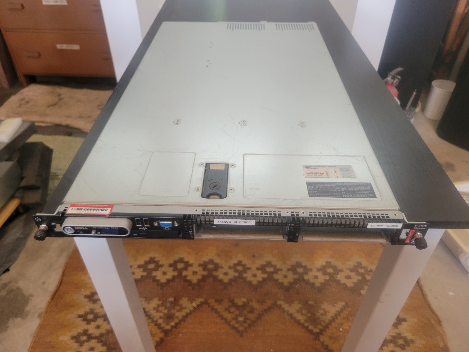 Dell PowerEdge R1950 8 cores 2.0 GHz, 4 GB RAM, w/ cover, no drives