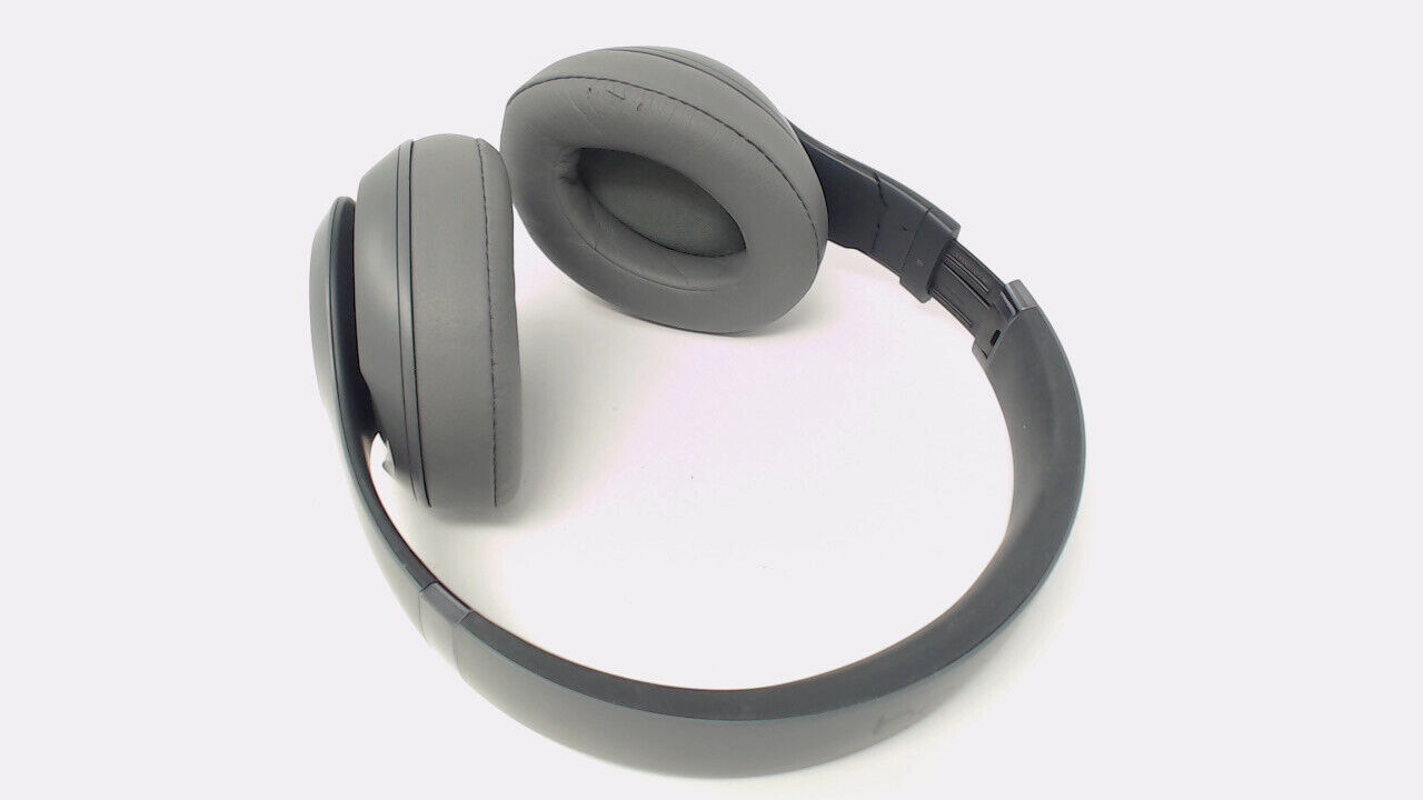 Beats Studio 3 Headphones A1914 Asphalt Gray CRACKED RIGHT SIDE