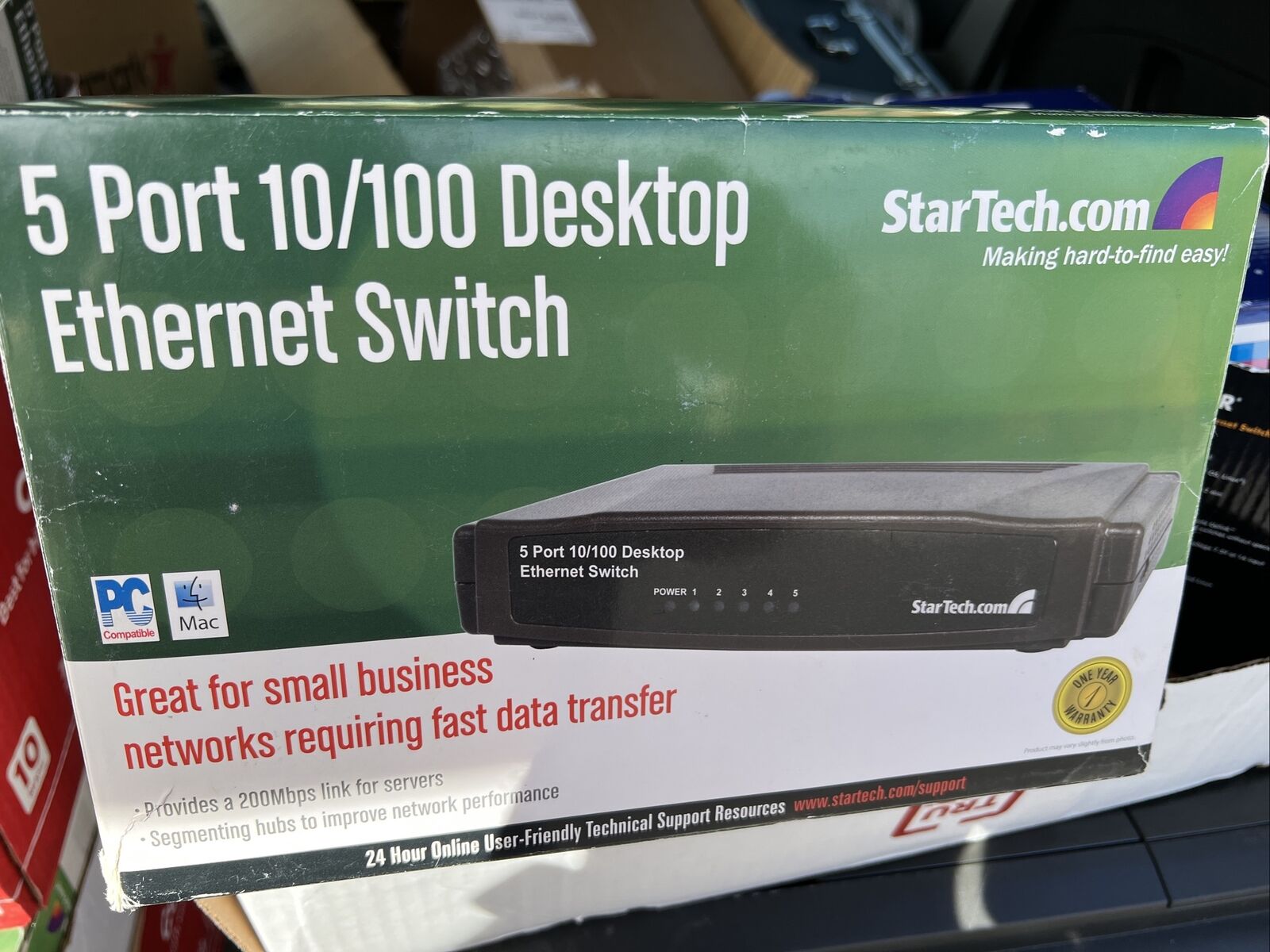 StarTech.com  (DS5107) 5-Ports External Switch