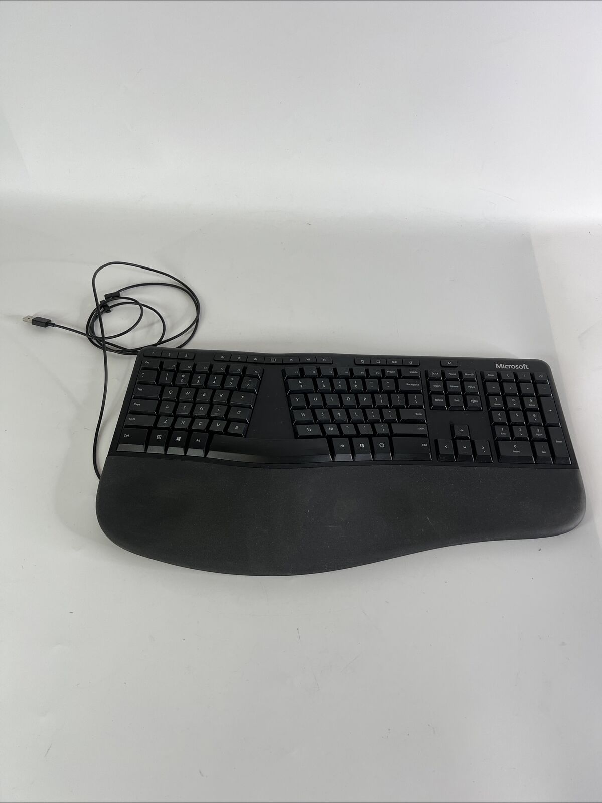 Microsoft LXM-00001 Model 1878 Wired USB 2.0 Ergonomic Keyboard Black Tested