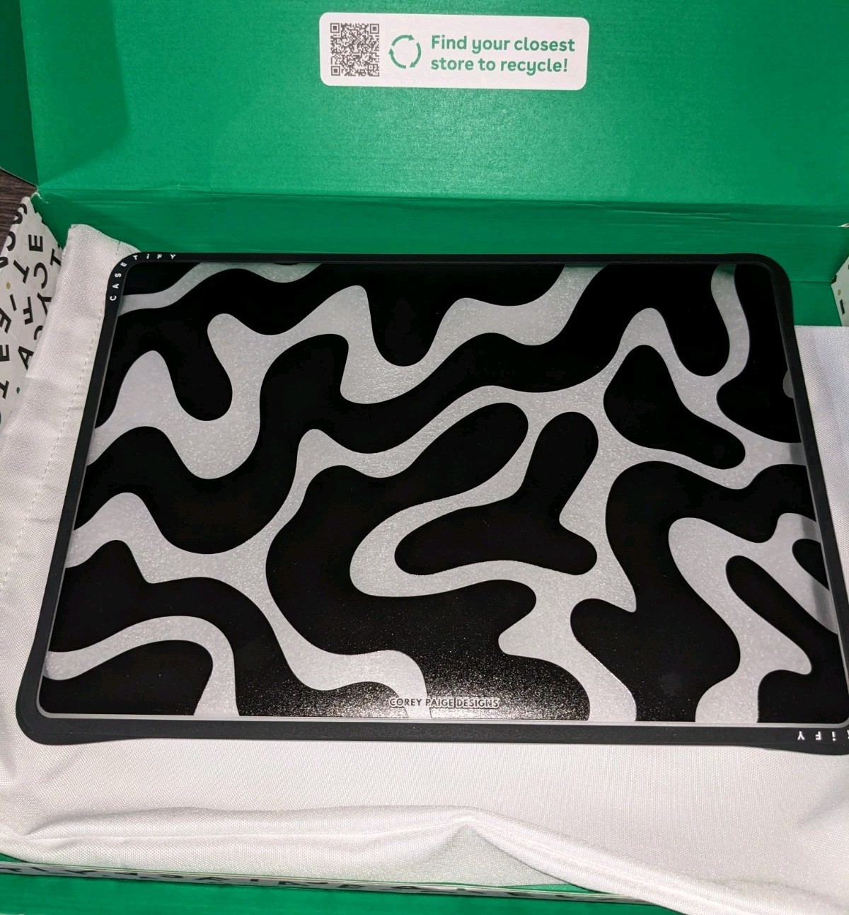 CASETiFY Impact MacBook Air 13" (M1/Intel) Case, Black Abstract - Clear Black