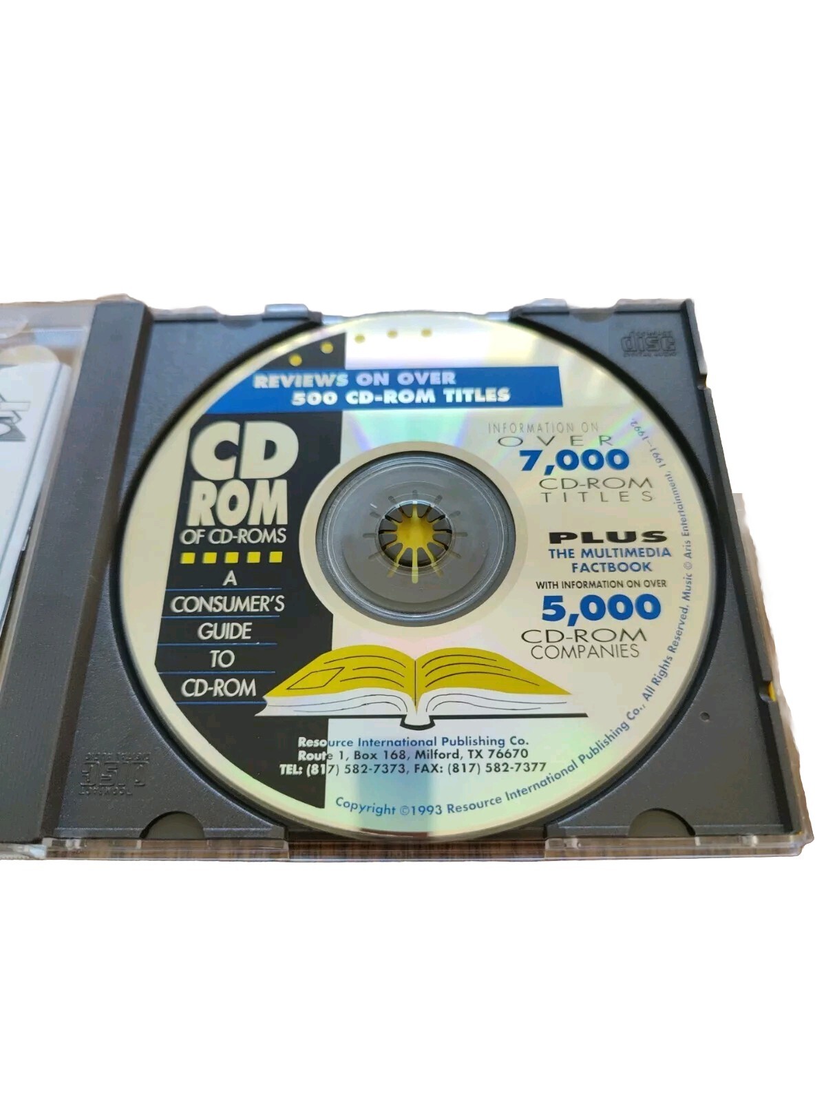 A Consumer's Guide To CD-ROM Reviews On Over 500 CD-ROM Tiles 