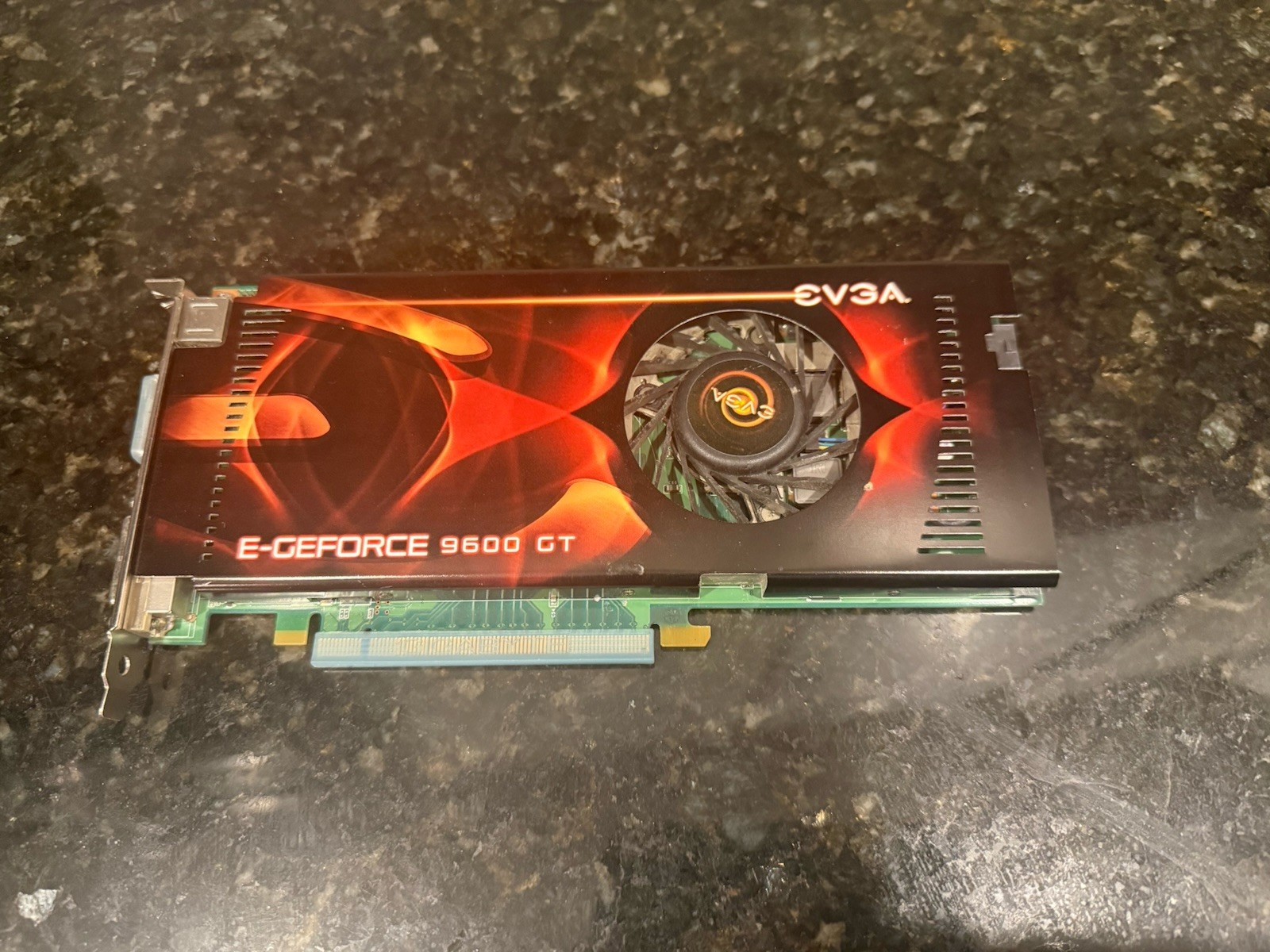 EV3A GeForce 9600GT 512MB Dual DVI Video Graphics Card PCIe **Tested