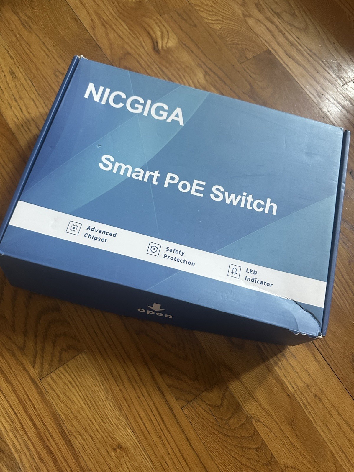 NICGIGA 26-Port Ethernet PoE Switch PoE Link Transmits Data / Power Over Cable