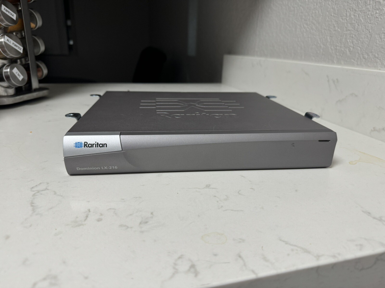 TESTED Raritan DLX-216V3-AJ 16-port Dominion LX-216 KVM Switch