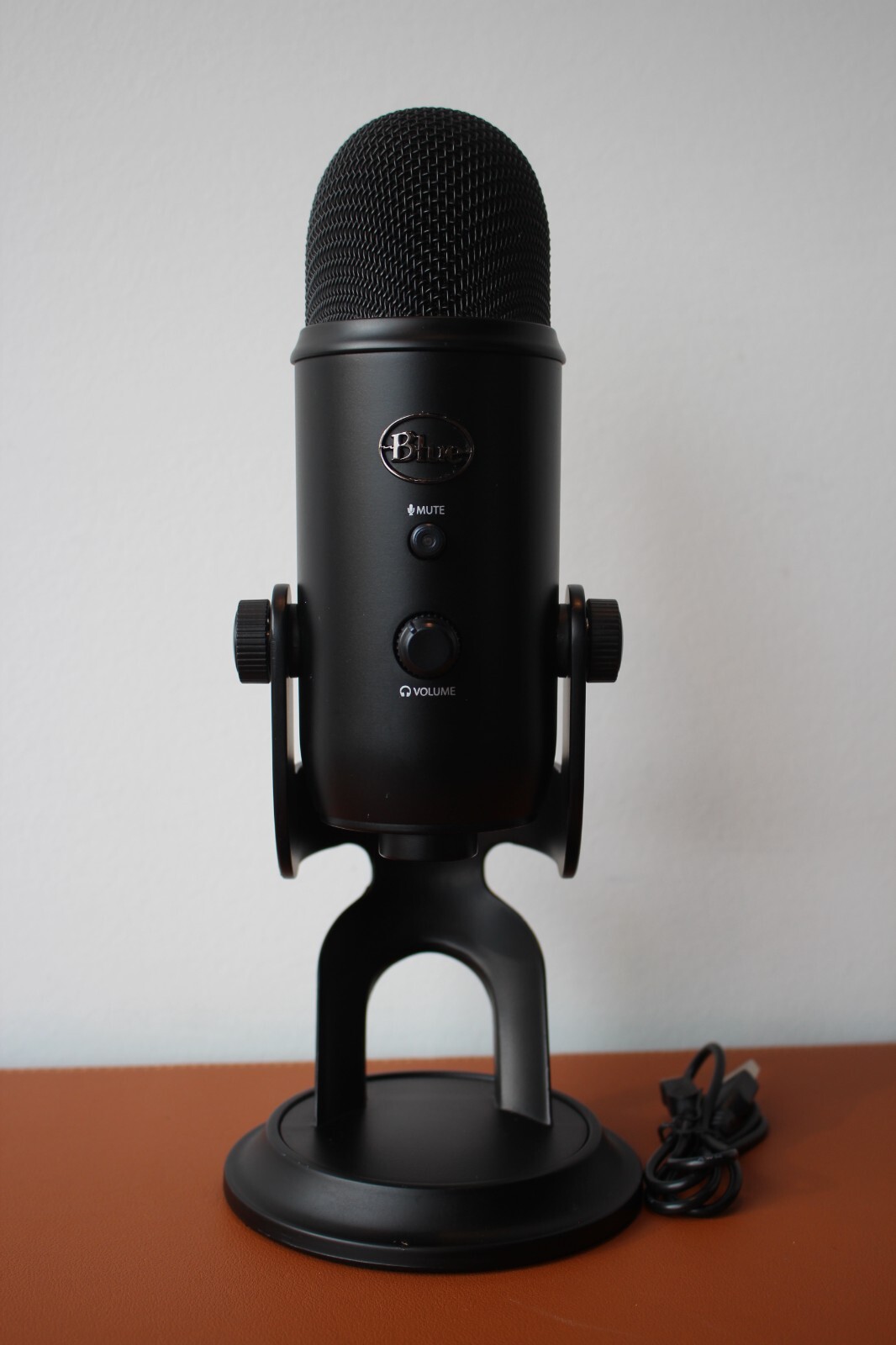 Blue Yeti Ultimate USB Condenser Microphone Professional Recording - Black
